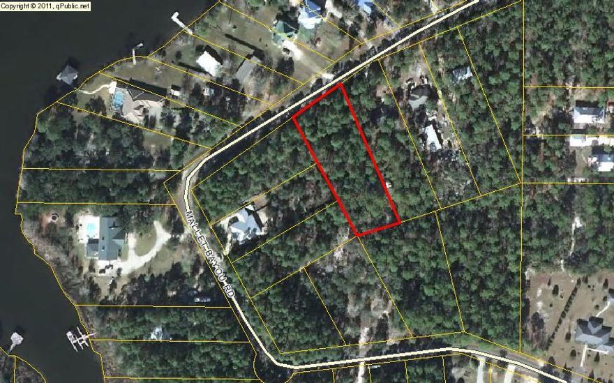 Perfect lot makes for the perfect location to build a dream home. Single Resident only. Level lot. Old growth trees will add to landscape and keep you in the shade. Wonderful homes surround this lot. Public water and sewage available. Within 2 mile to the new Public grocery store and shops. Easy access to 331. 11 mile to beach access on the Gulf of Mexico. Quiet/private street. Bring your builder. Please see lot sales over the past 6 mouths in documents.