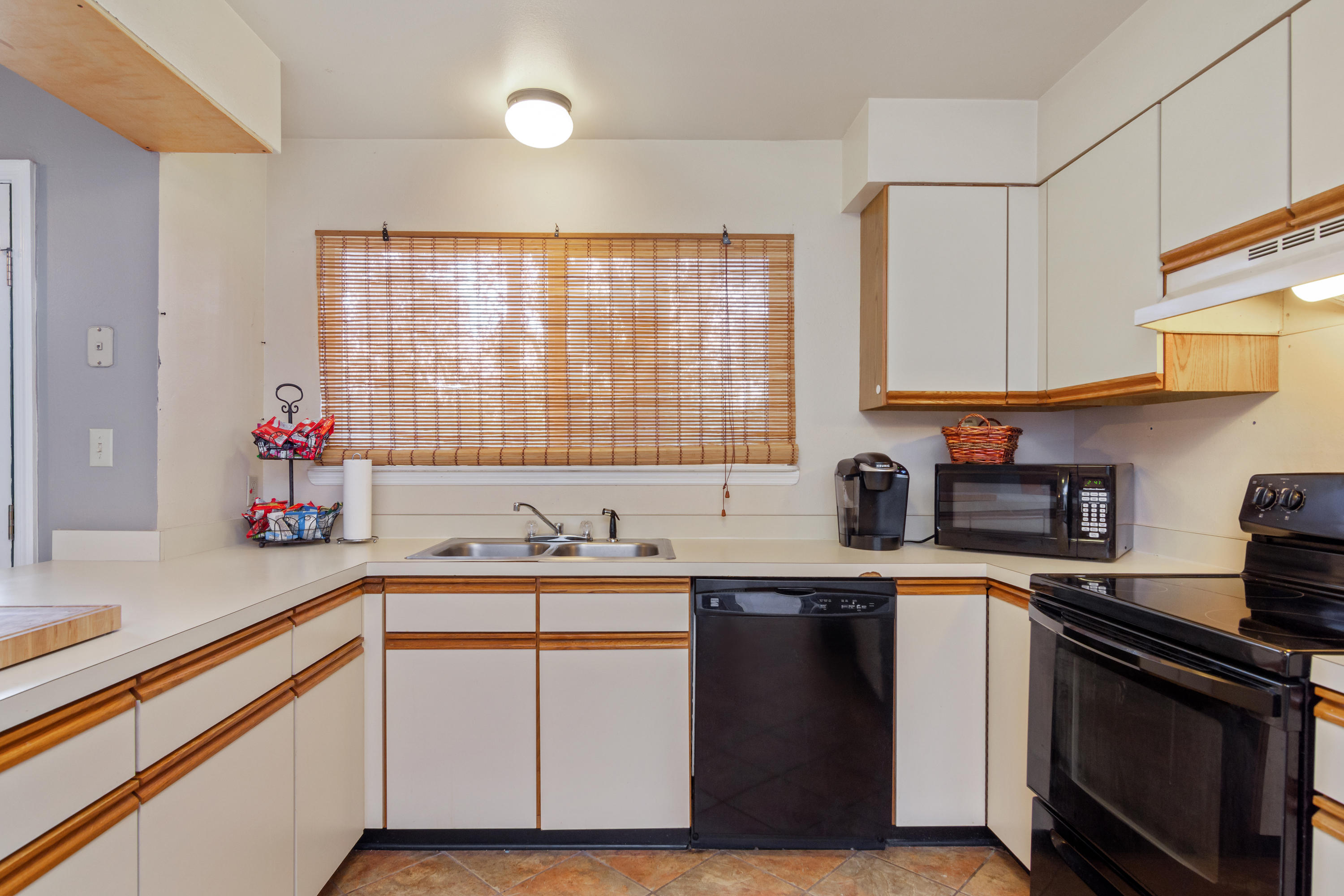 COUNTRY CLUB ESTATES 1 OF CRESTVIEW - Residential