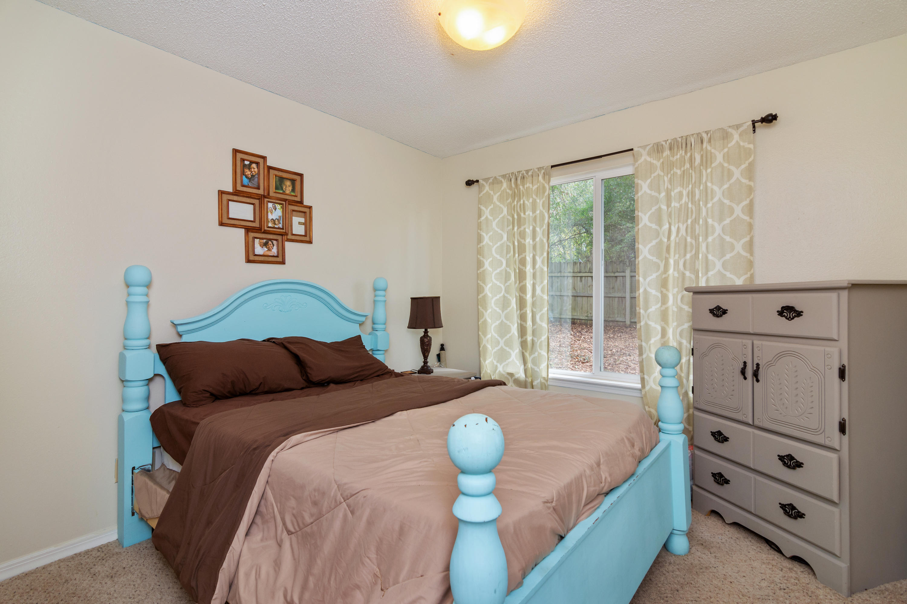 COUNTRY CLUB ESTATES 1 OF CRESTVIEW - Residential