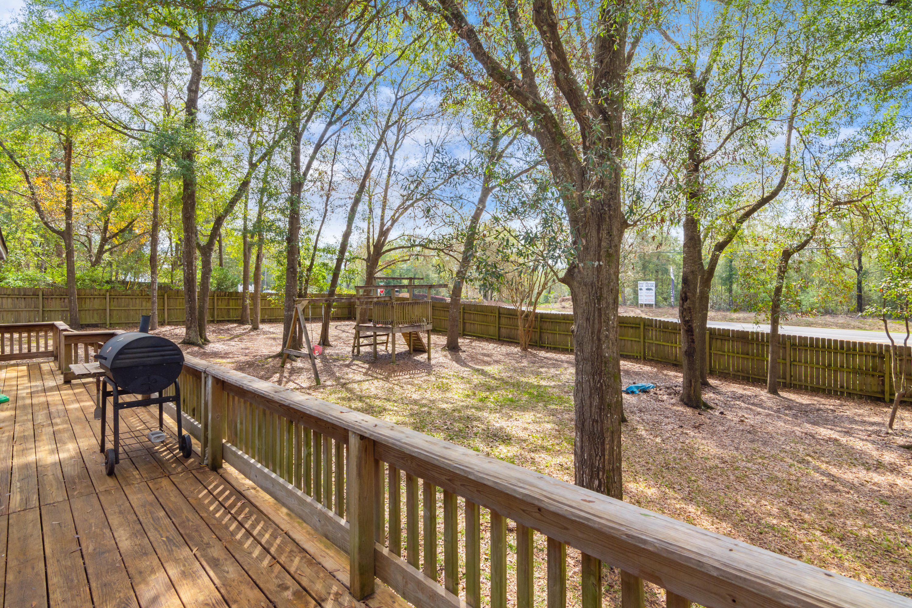 COUNTRY CLUB ESTATES 1 OF CRESTVIEW - Residential