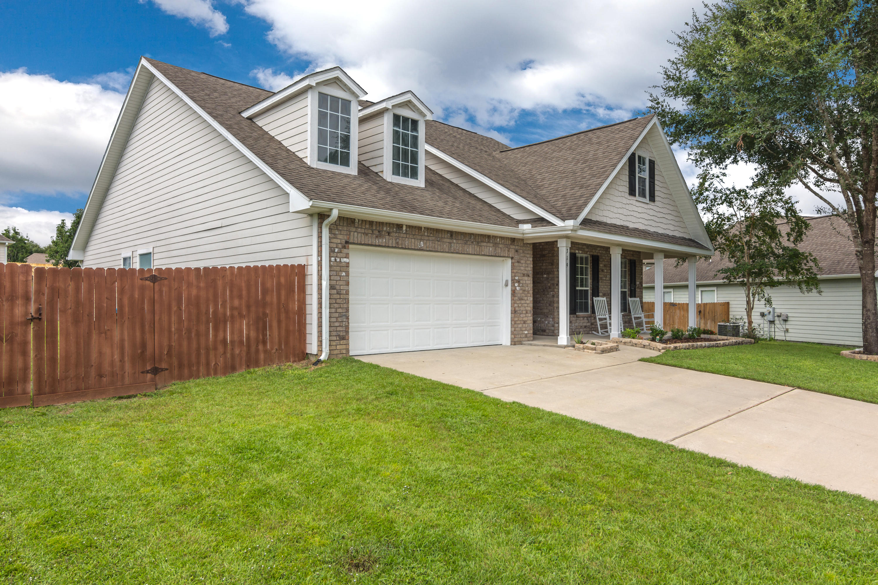 ROLLING RIDGE S/DLOT 19 - Residential