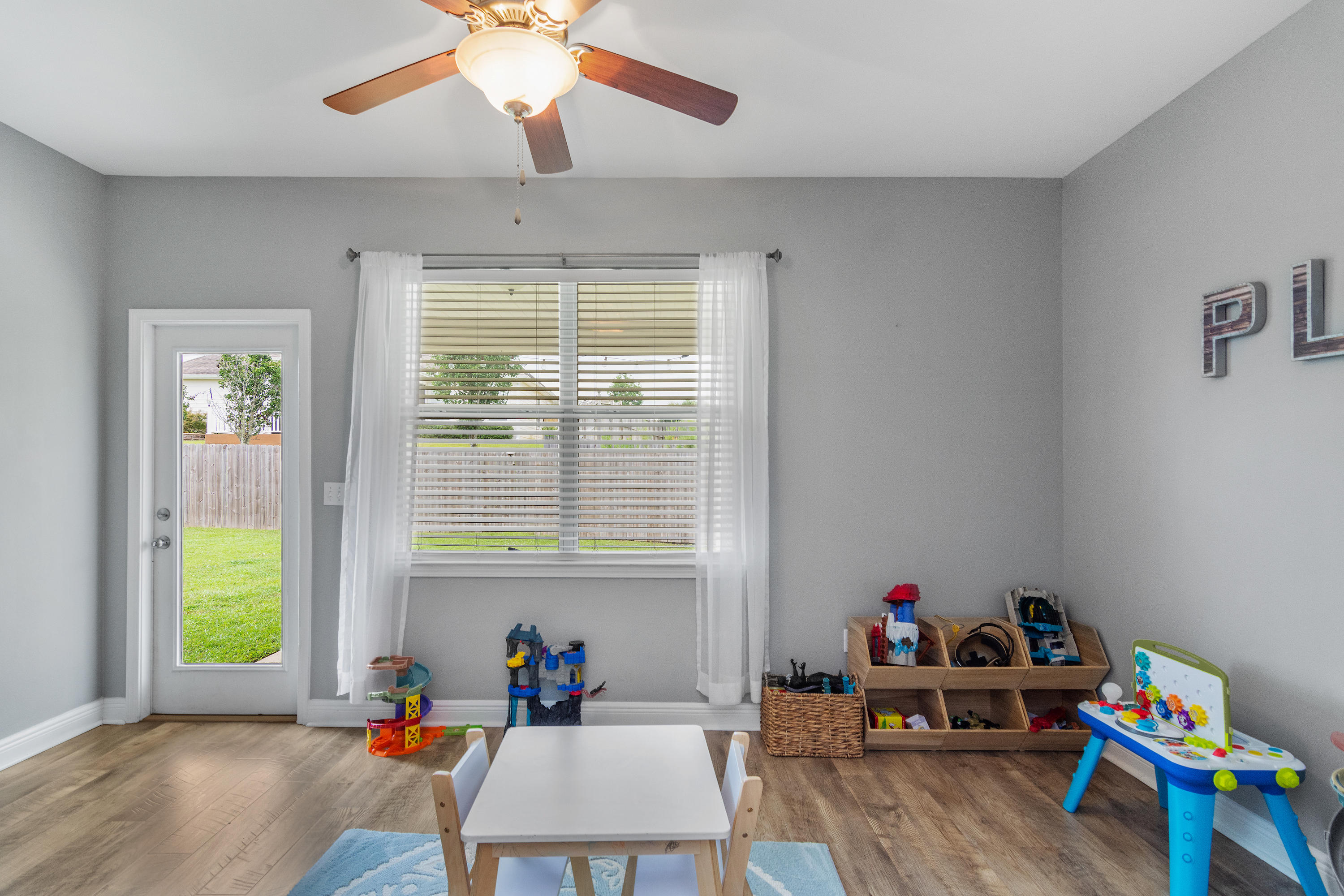 ROLLING RIDGE S/DLOT 19 - Residential