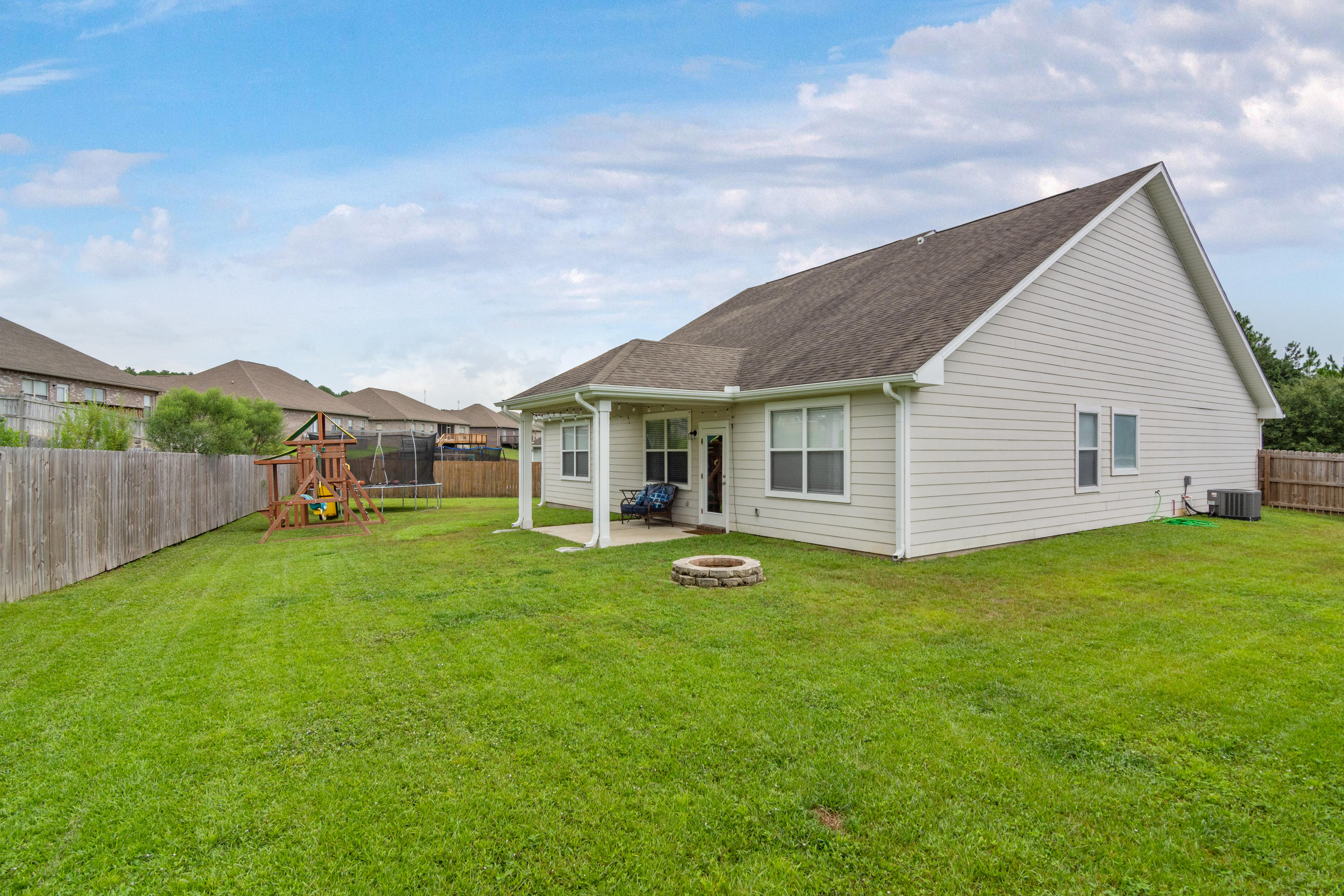 ROLLING RIDGE S/DLOT 19 - Residential