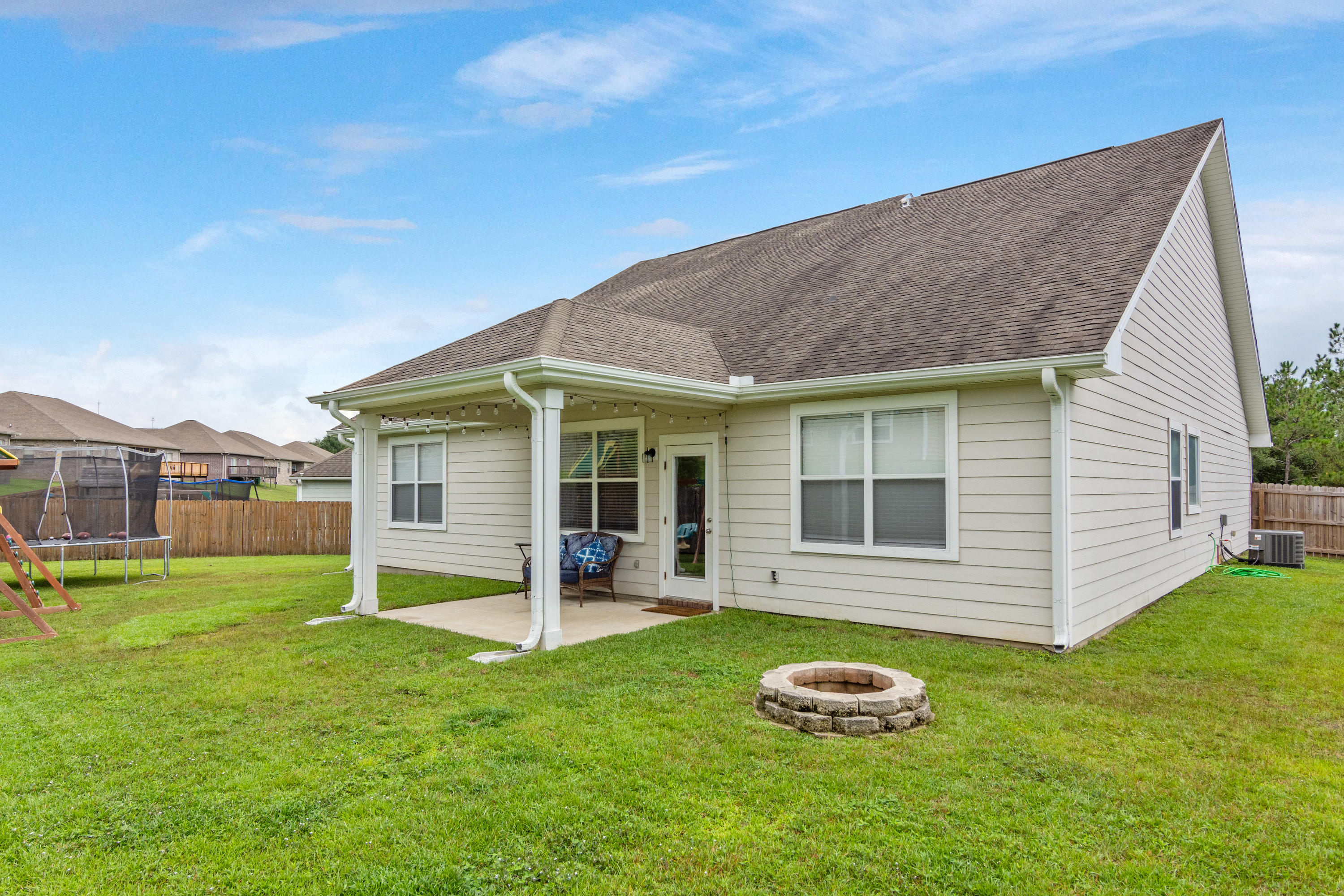 ROLLING RIDGE S/DLOT 19 - Residential