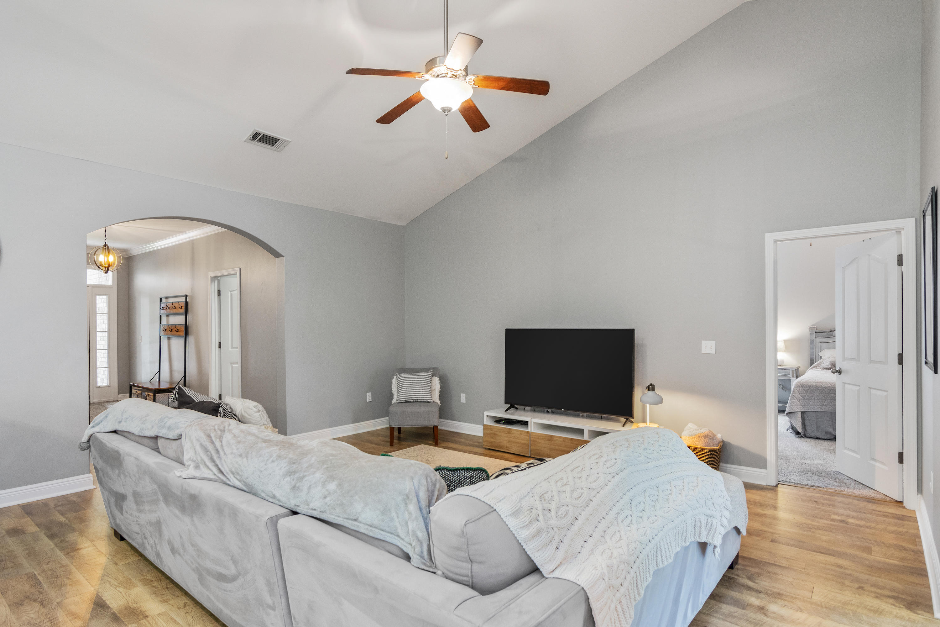 ROLLING RIDGE S/DLOT 19 - Residential