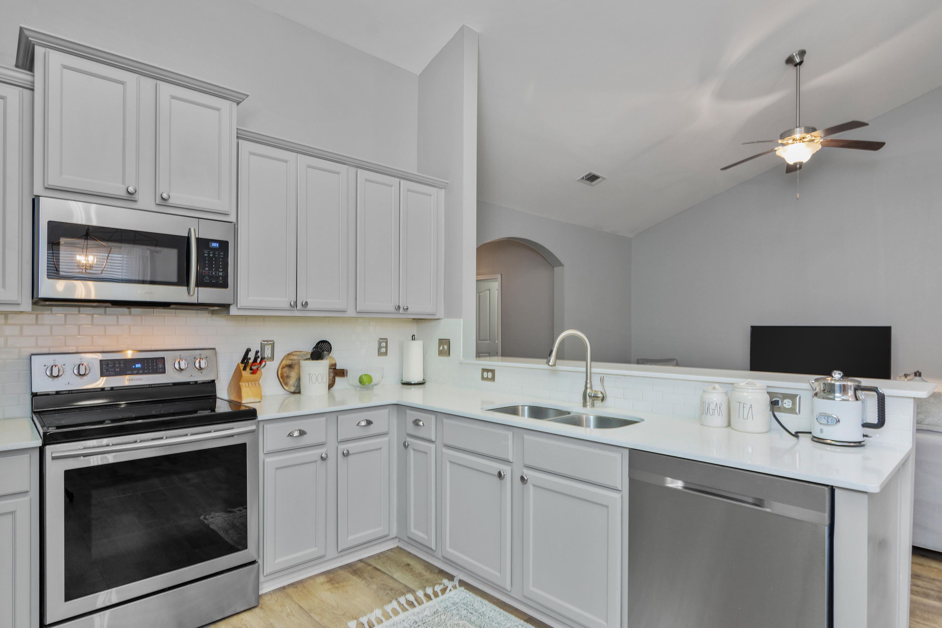 ROLLING RIDGE S/DLOT 19 - Residential