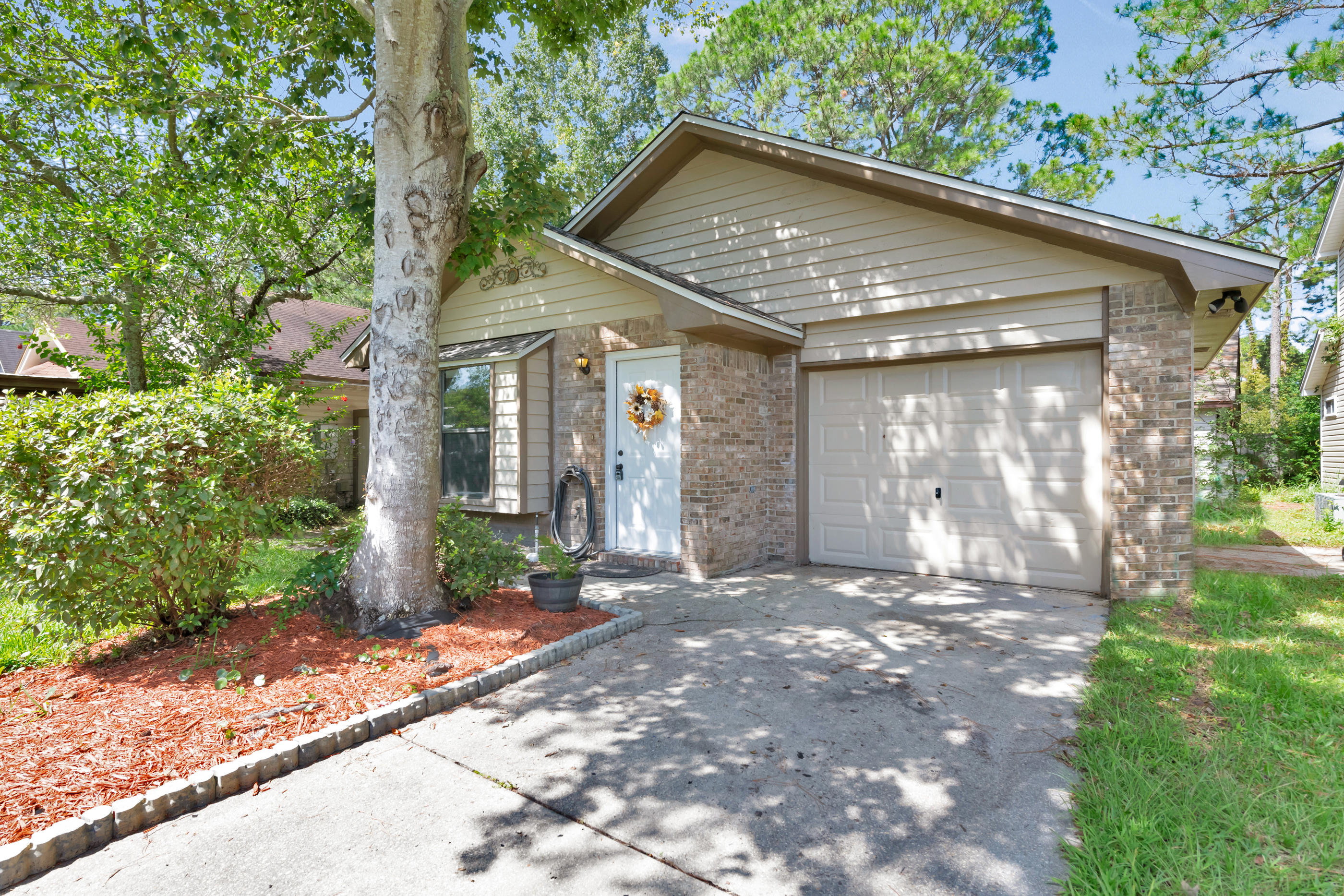 HIDDEN TRAILS PH 1 - Residential