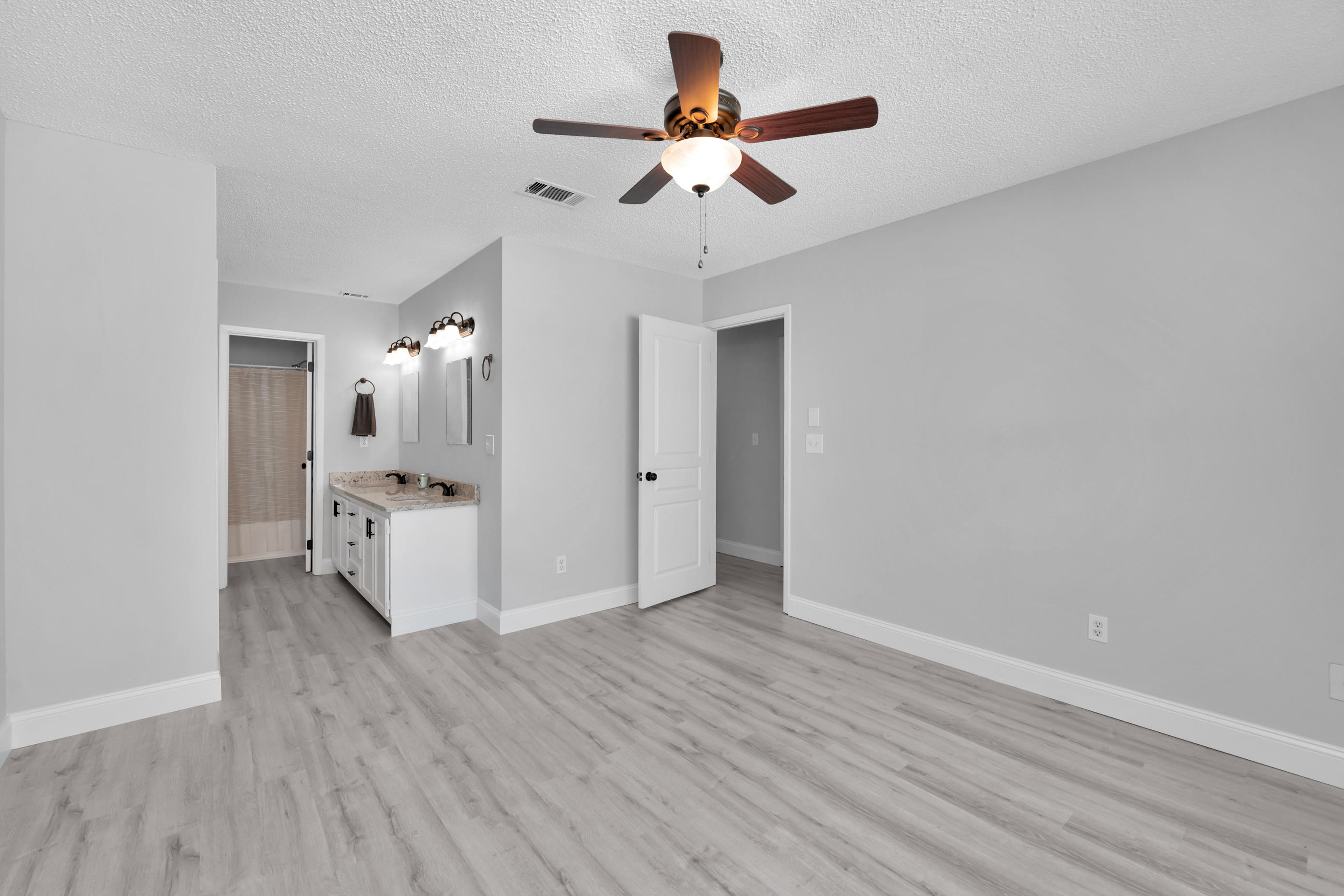 HIDDEN TRAILS PH 1 - Residential