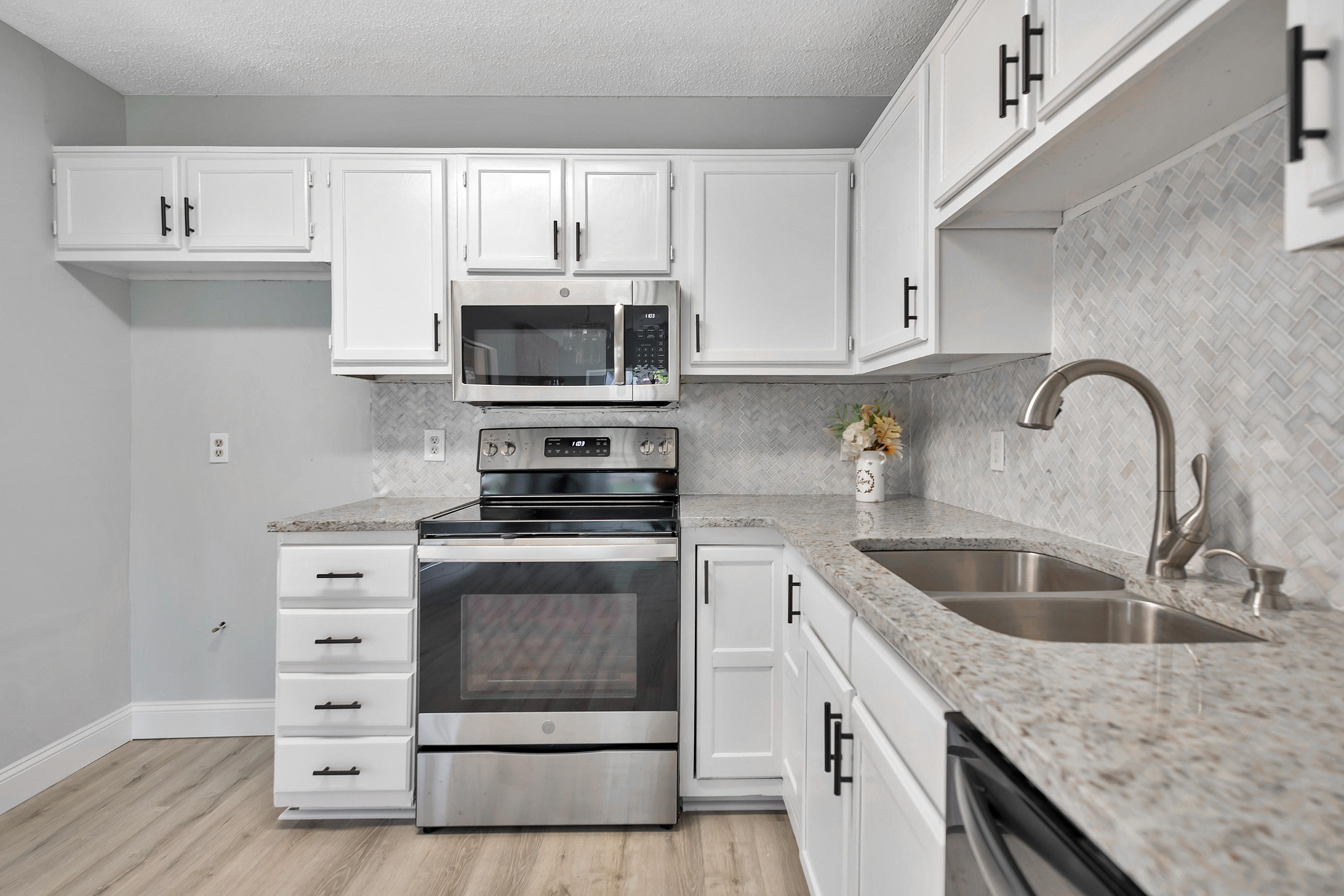 HIDDEN TRAILS PH 1 - Residential