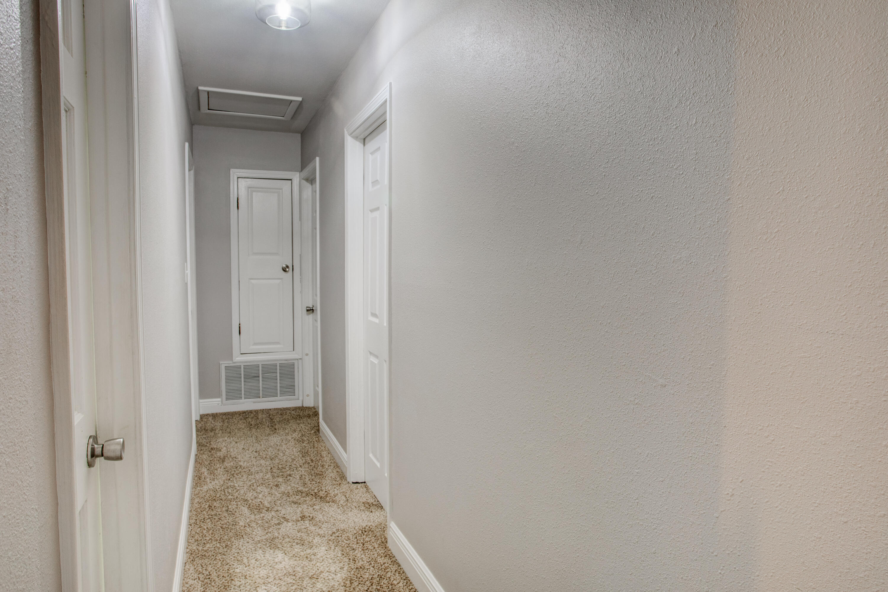 CASA LOMA S/D LOT 20 BLK 4 LESS W 3 FT - Residential