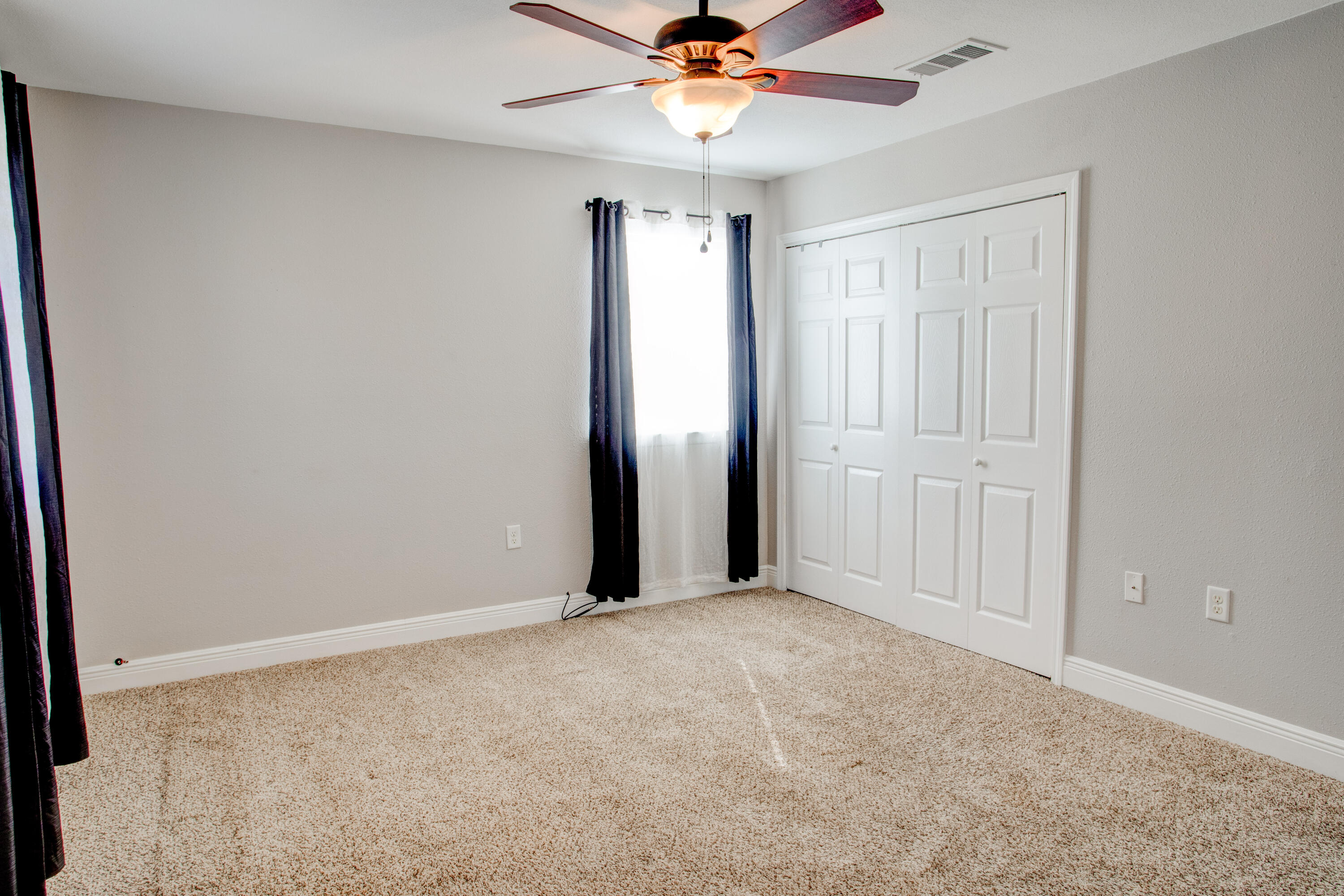 CASA LOMA S/D LOT 20 BLK 4 LESS W 3 FT - Residential