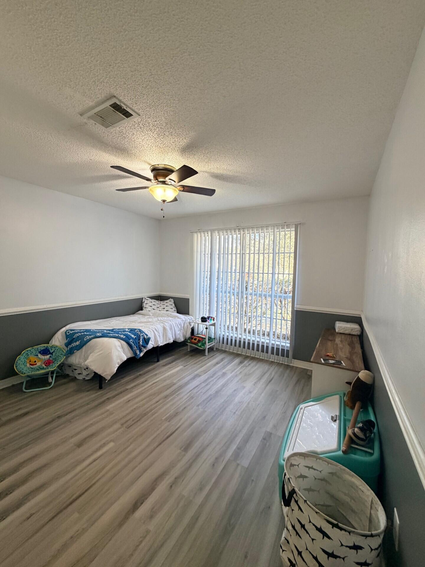 NORTHVIEW ESTATES 6TH ADDN - Residential Lease