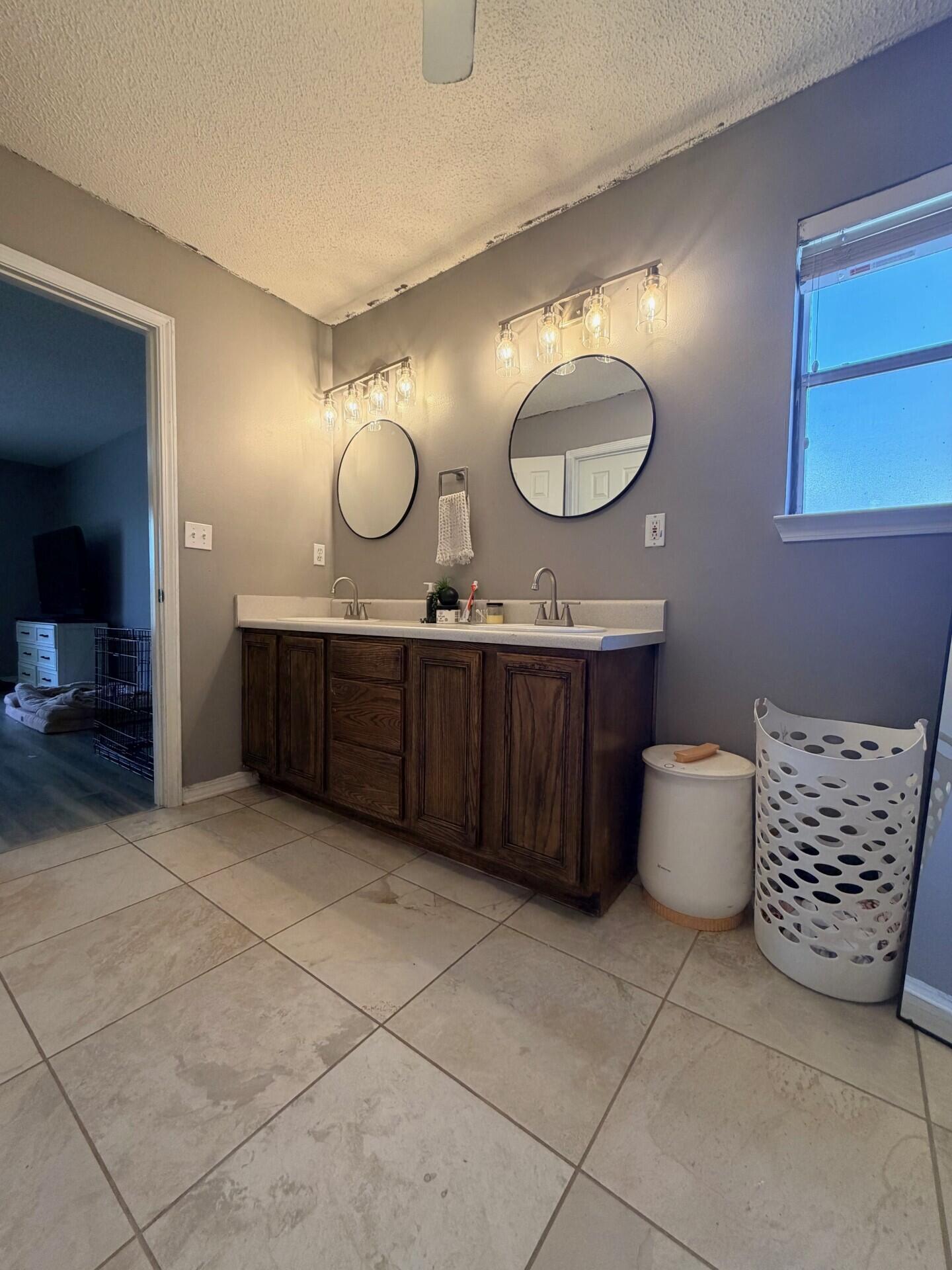 NORTHVIEW ESTATES 6TH ADDN - Residential Lease