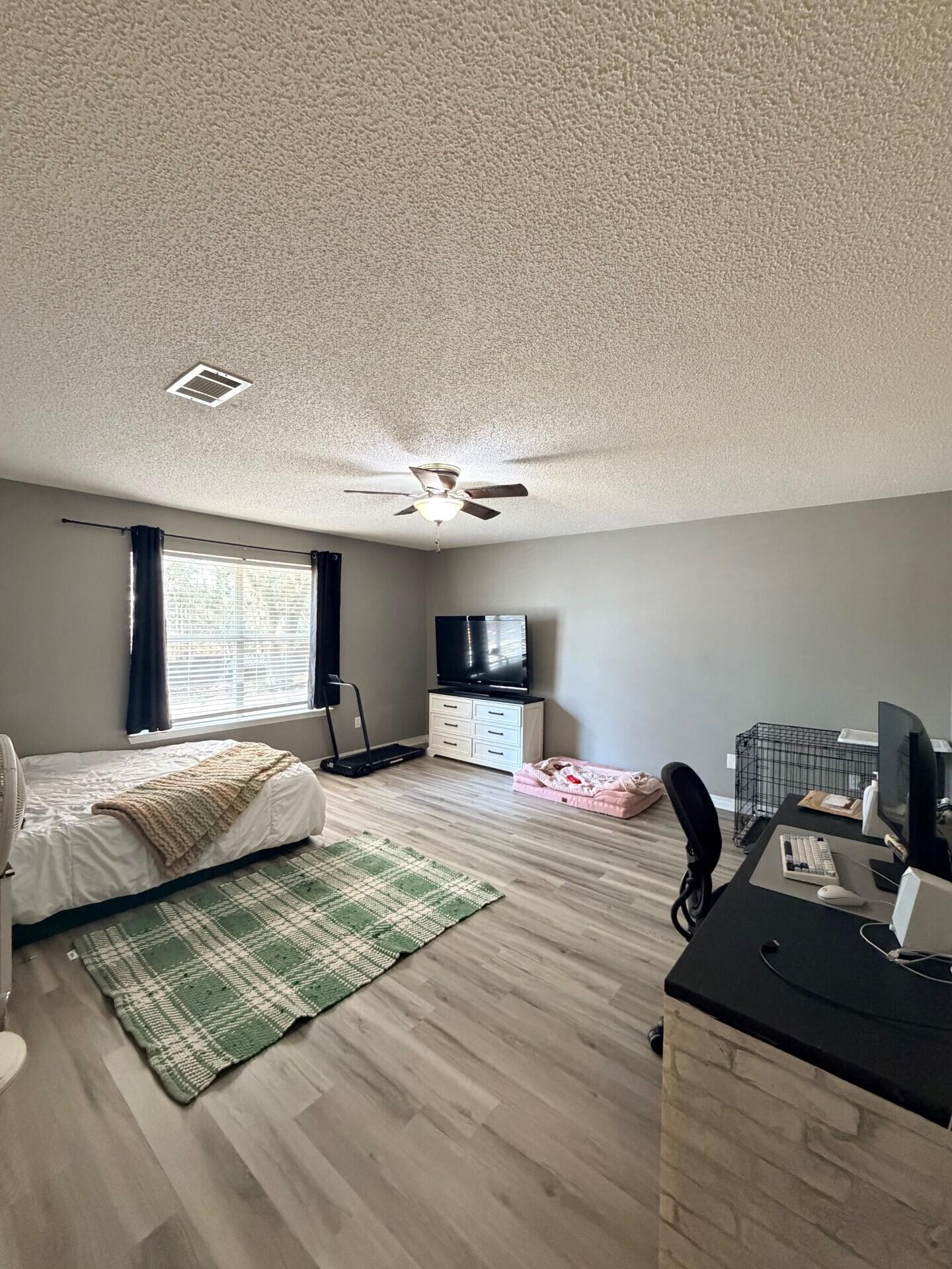 NORTHVIEW ESTATES 6TH ADDN - Residential Lease