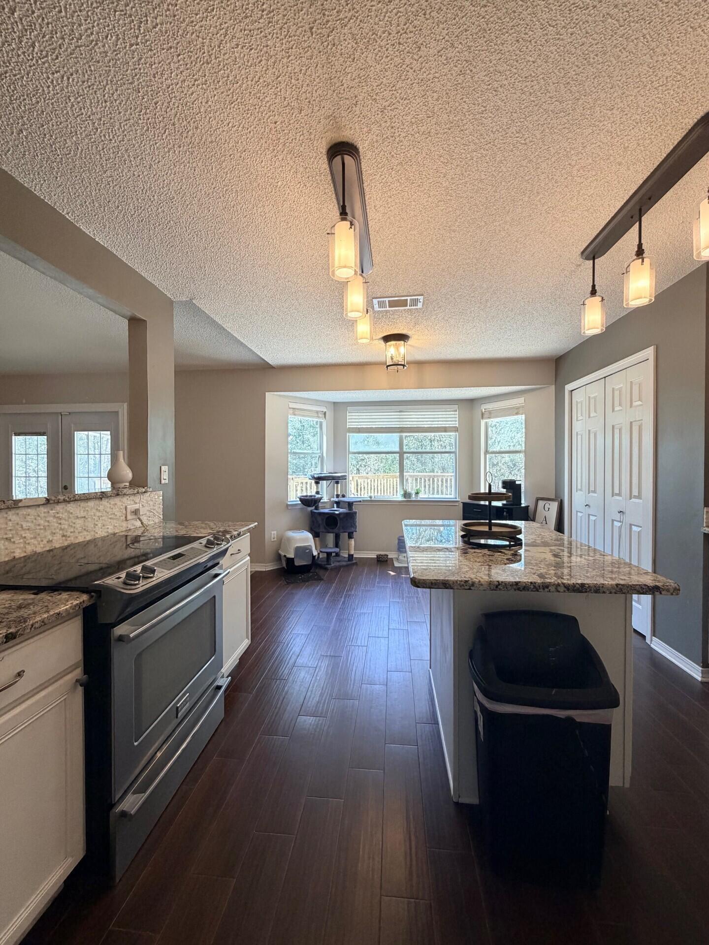 NORTHVIEW ESTATES 6TH ADDN - Residential Lease