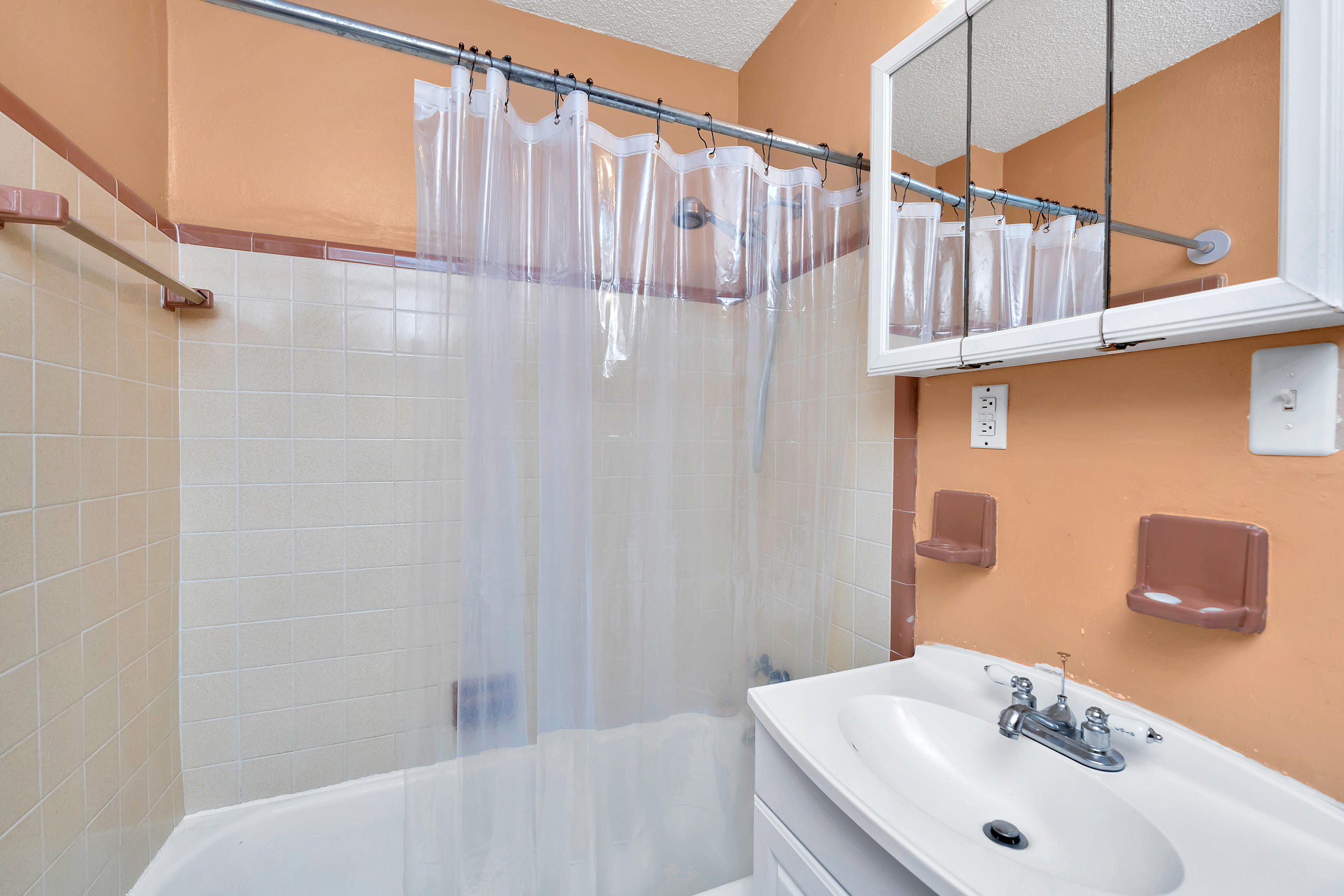 SEABREEZE 1ST ADDN - Residential