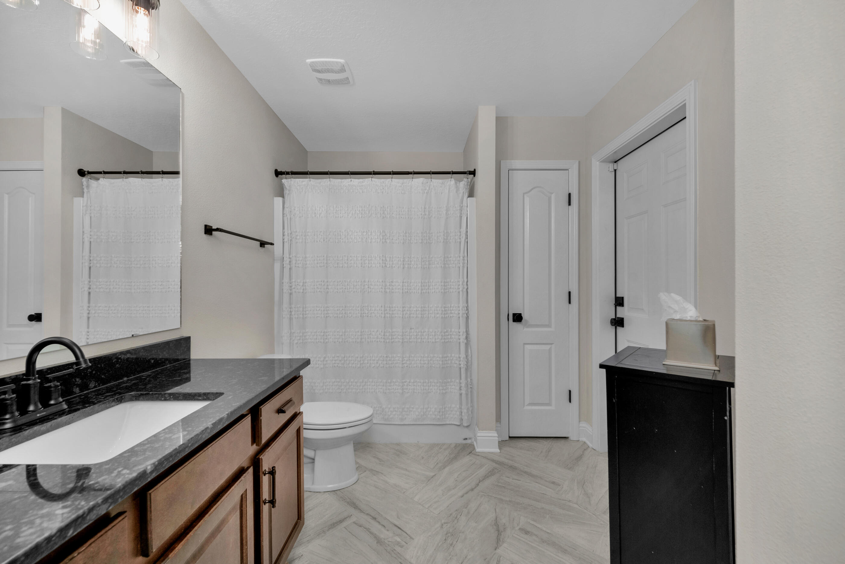 HOLLEY BY THE SEA - Residential