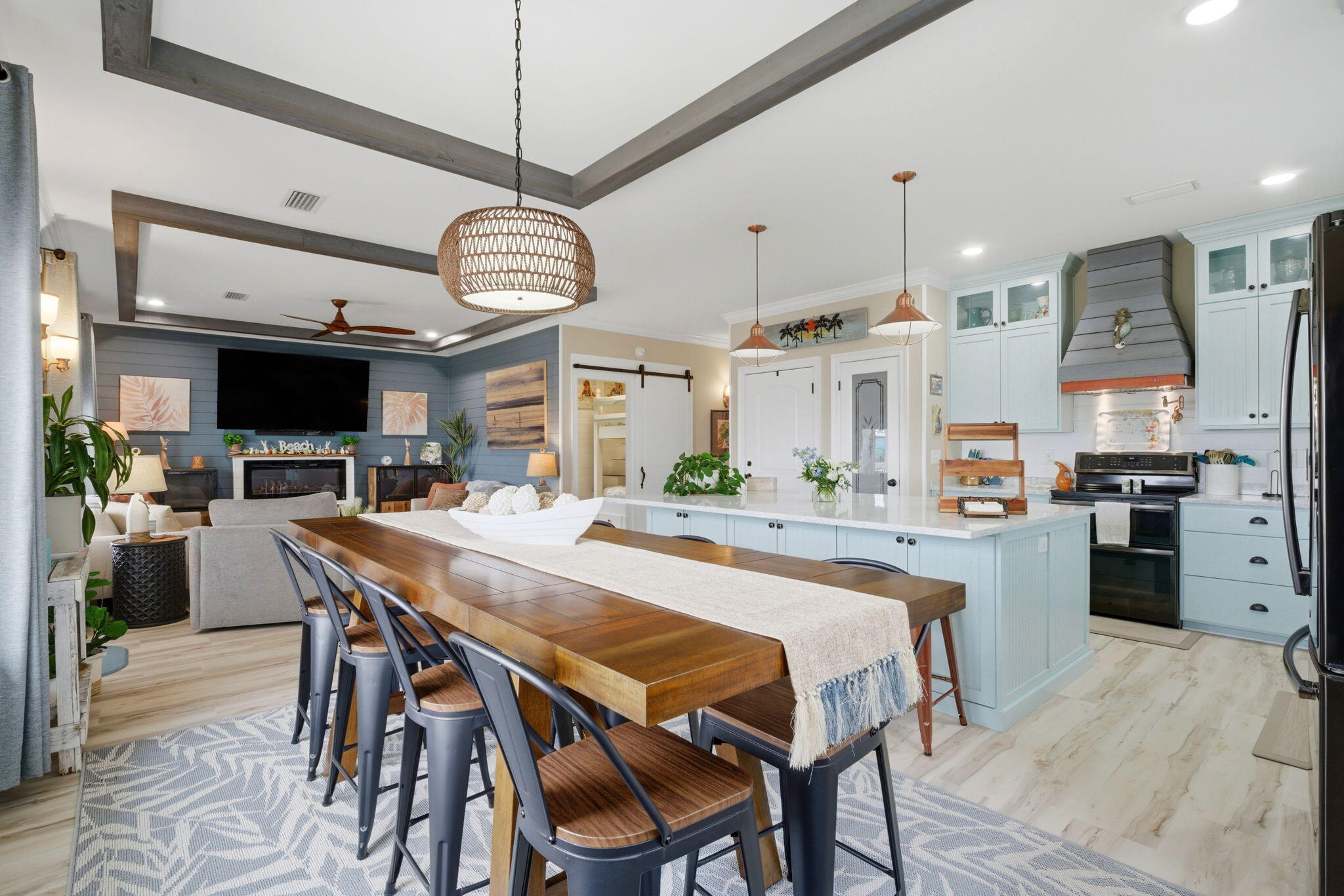 CARIBBEAN ISLES - Residential