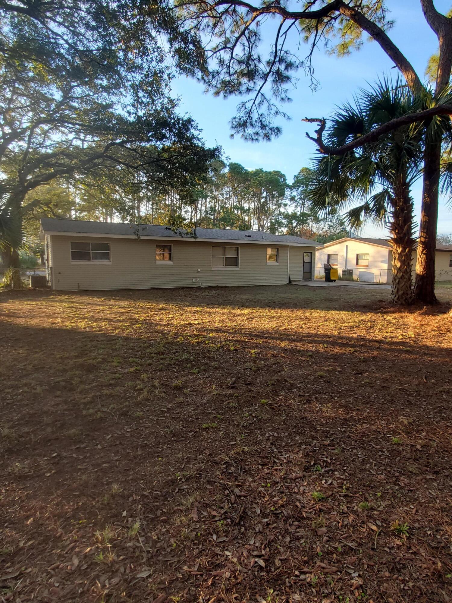 SEABREEZE 4TH ADDN - Residential Lease