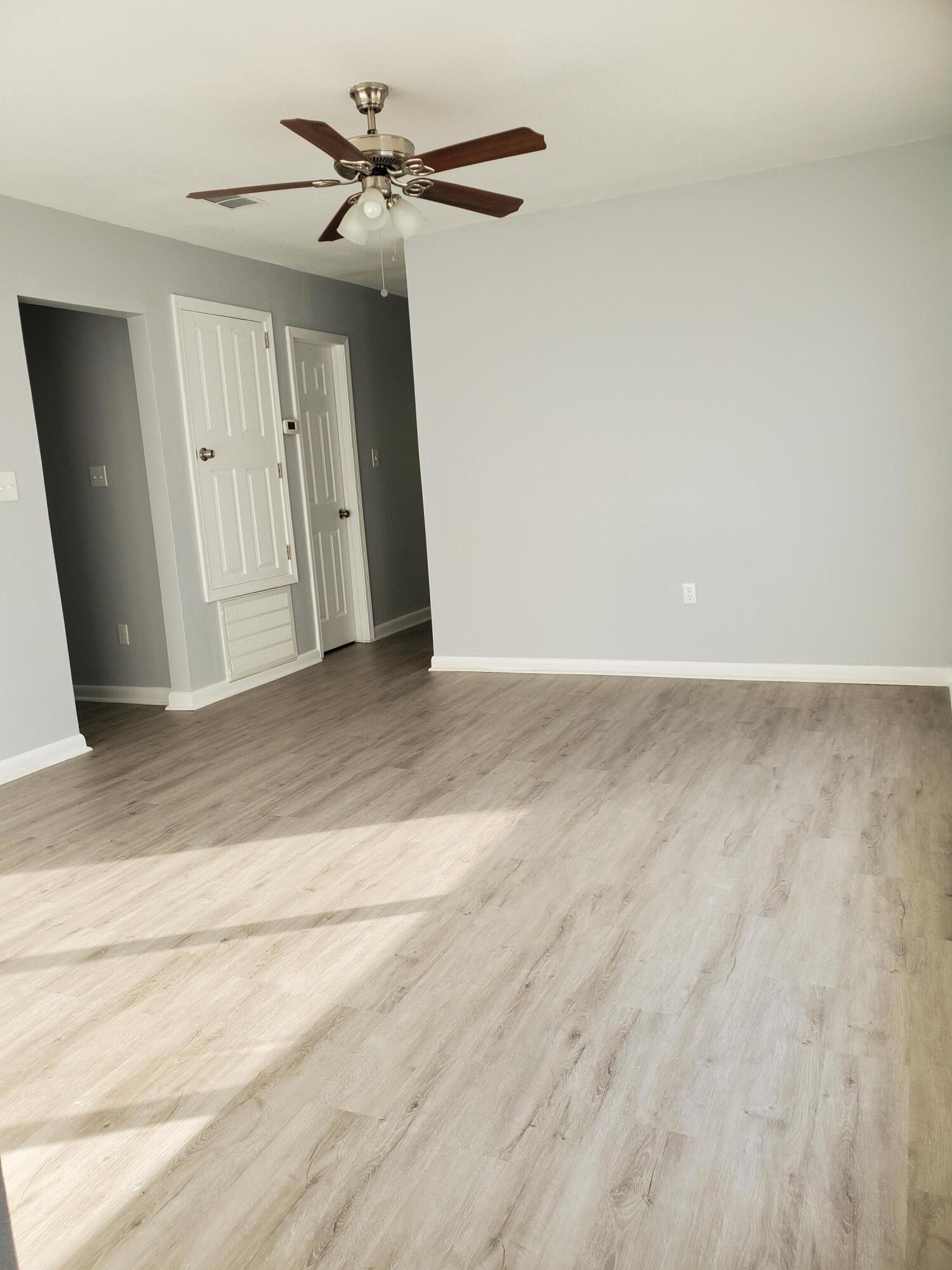 SEABREEZE 4TH ADDN - Residential Lease