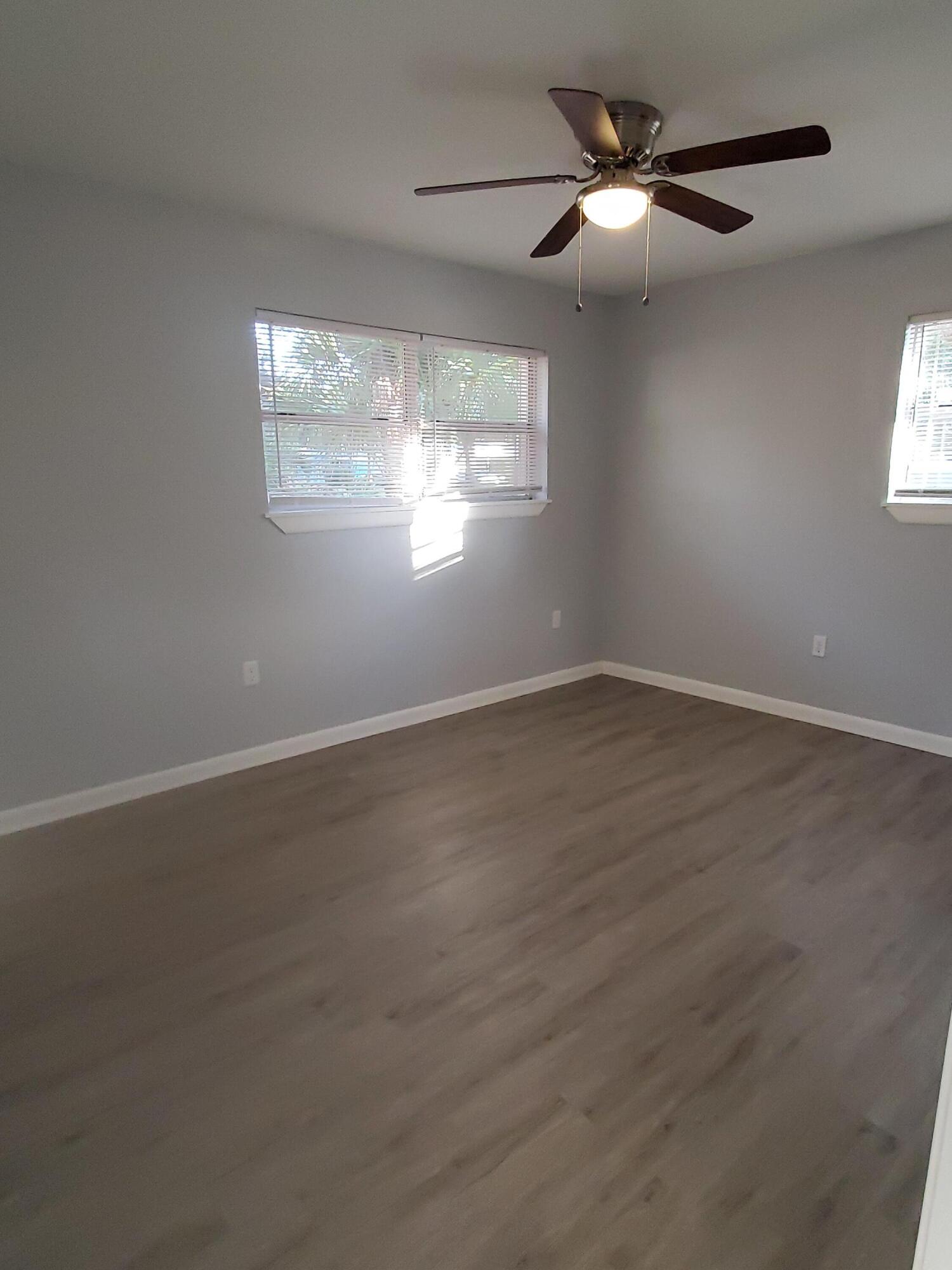 SEABREEZE 4TH ADDN - Residential Lease