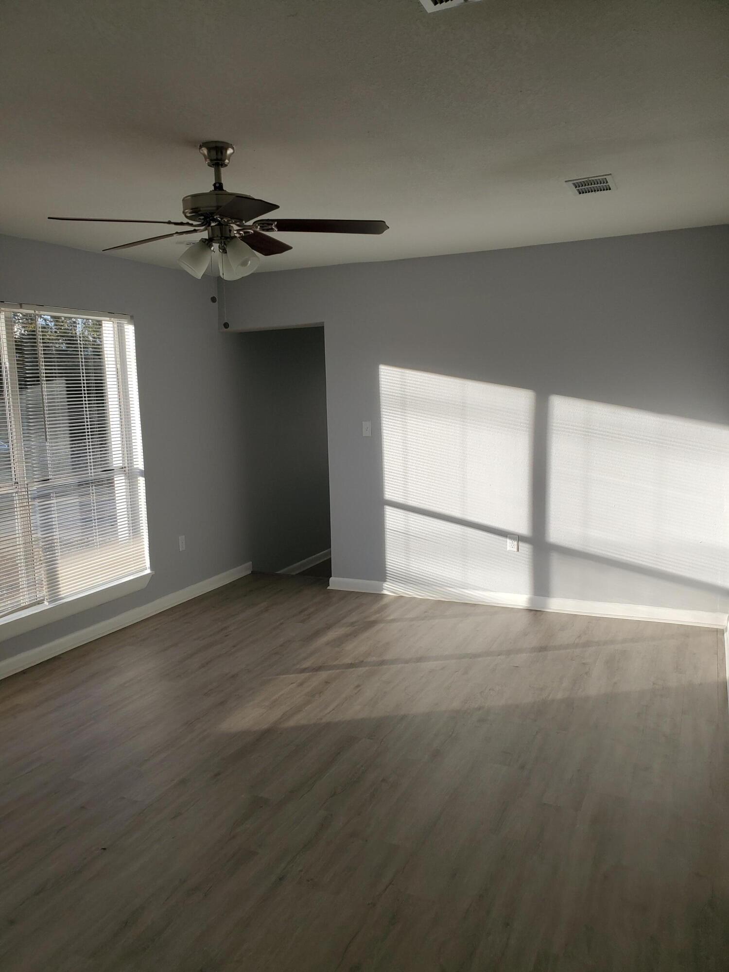 SEABREEZE 4TH ADDN - Residential Lease