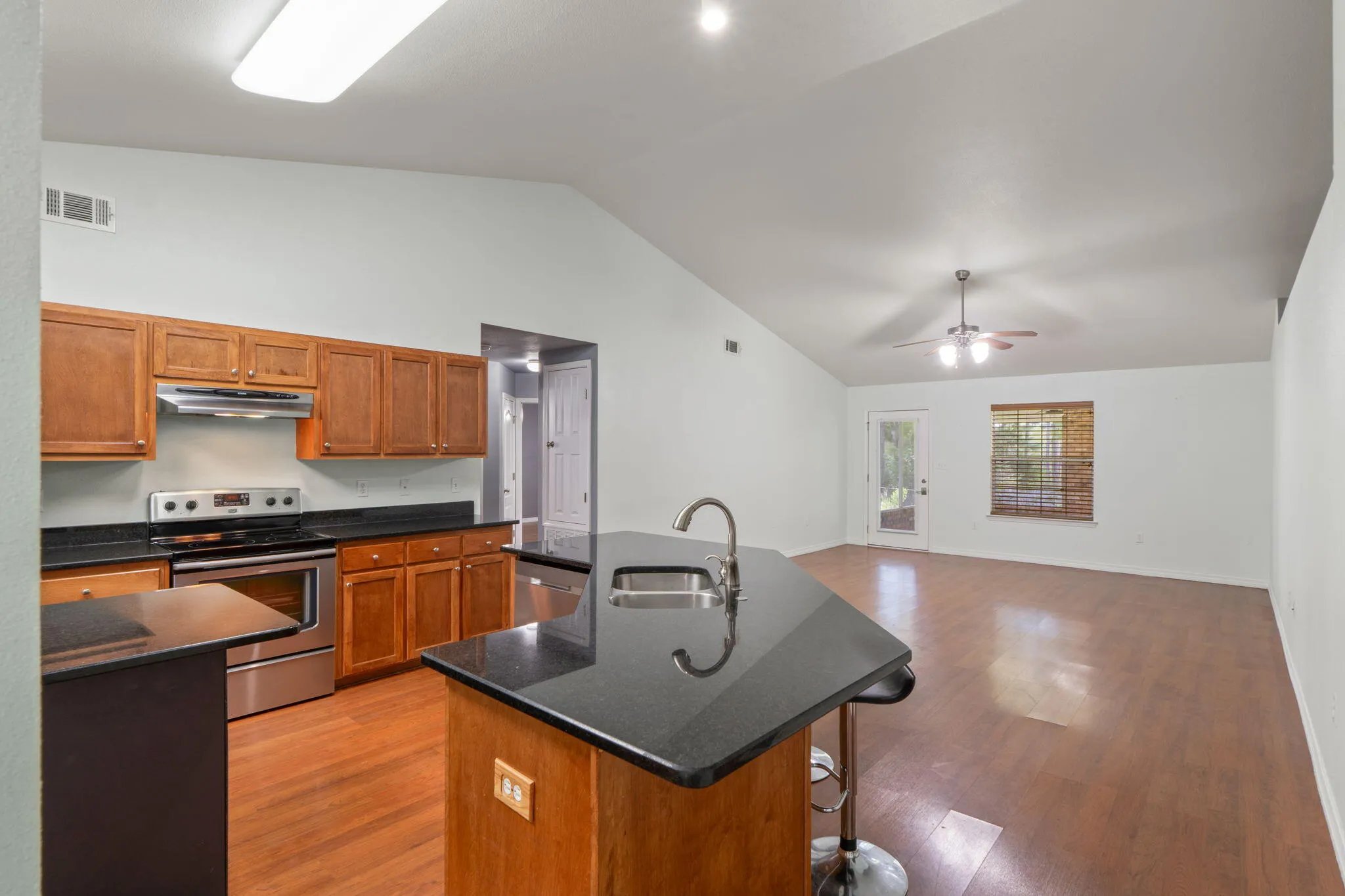 Navarre, Florida 32566, United States, 5 Bedrooms Bedrooms, ,3 BathroomsBathrooms,Residential,Active,199723