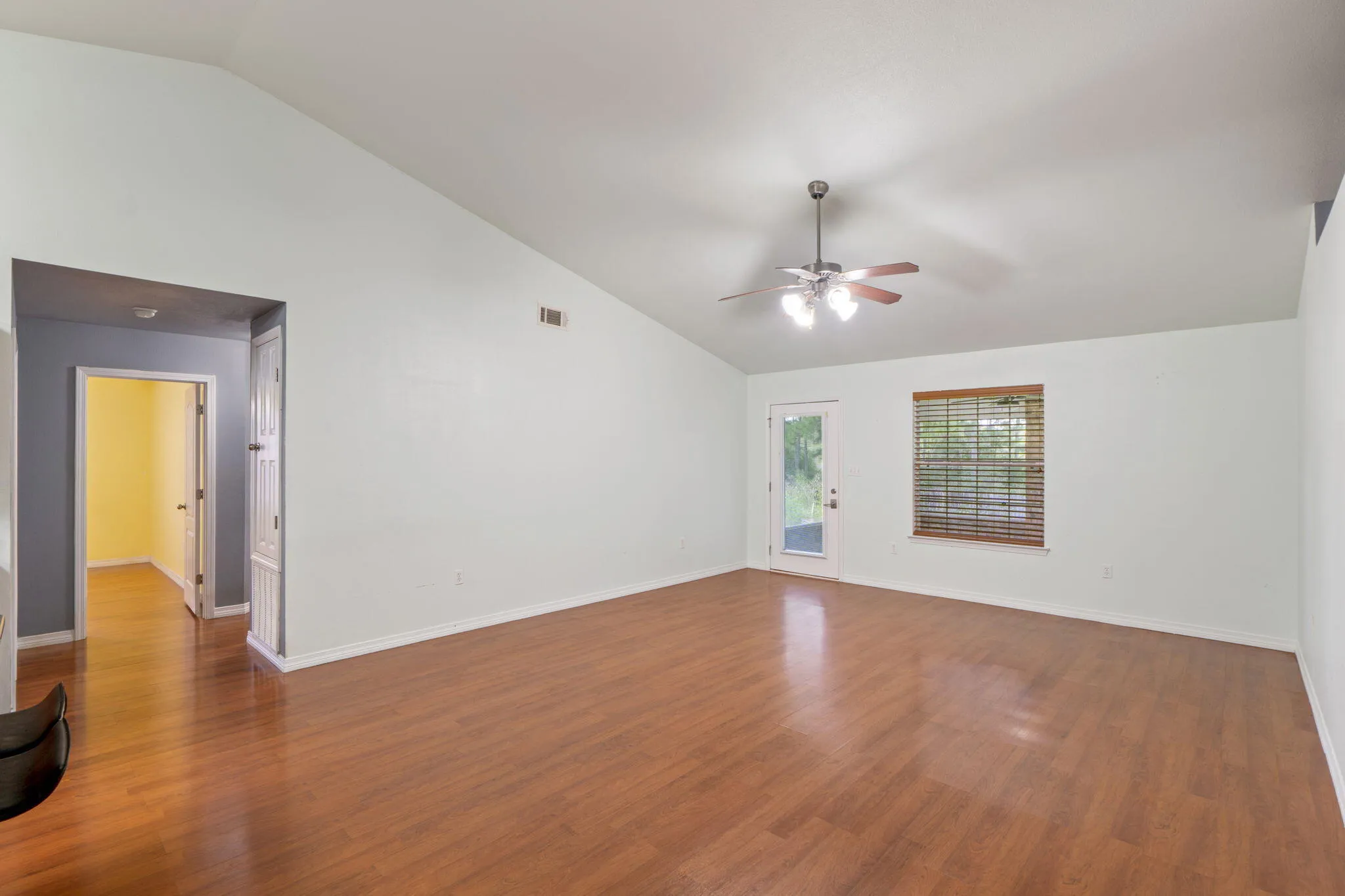 Navarre, Florida 32566, United States, 5 Bedrooms Bedrooms, ,3 BathroomsBathrooms,Residential,Active,199723