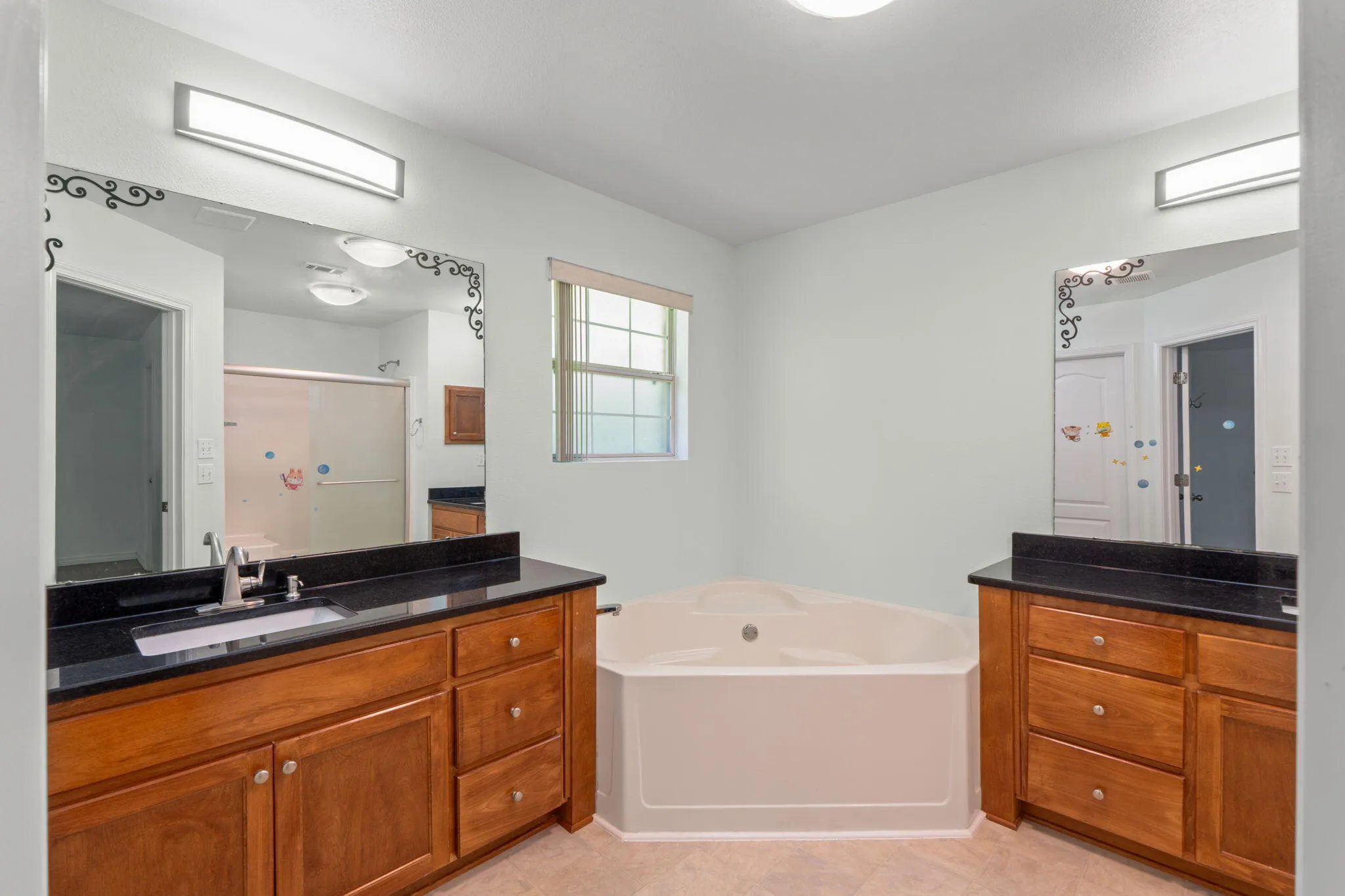 Navarre, Florida 32566, United States, 5 Bedrooms Bedrooms, ,3 BathroomsBathrooms,Residential,Active,199723