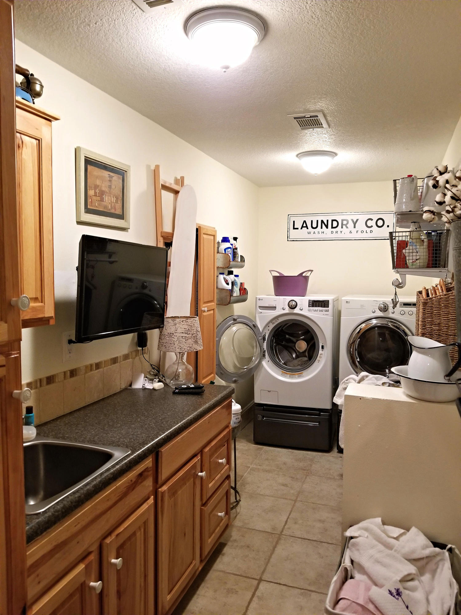 LAKE LORRAINE ESTATES 1 - Residential