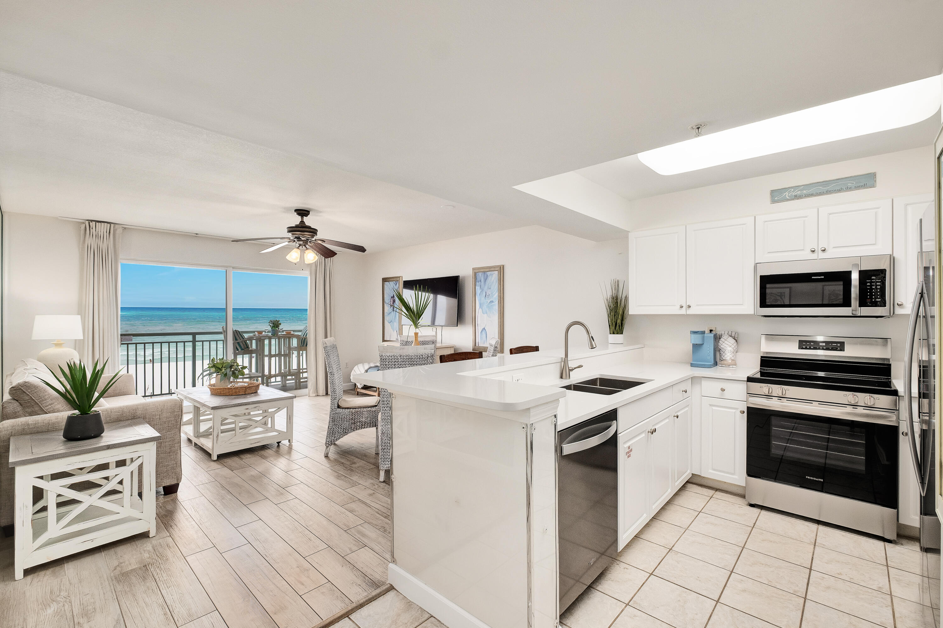 PELICAN ISLE - Residential