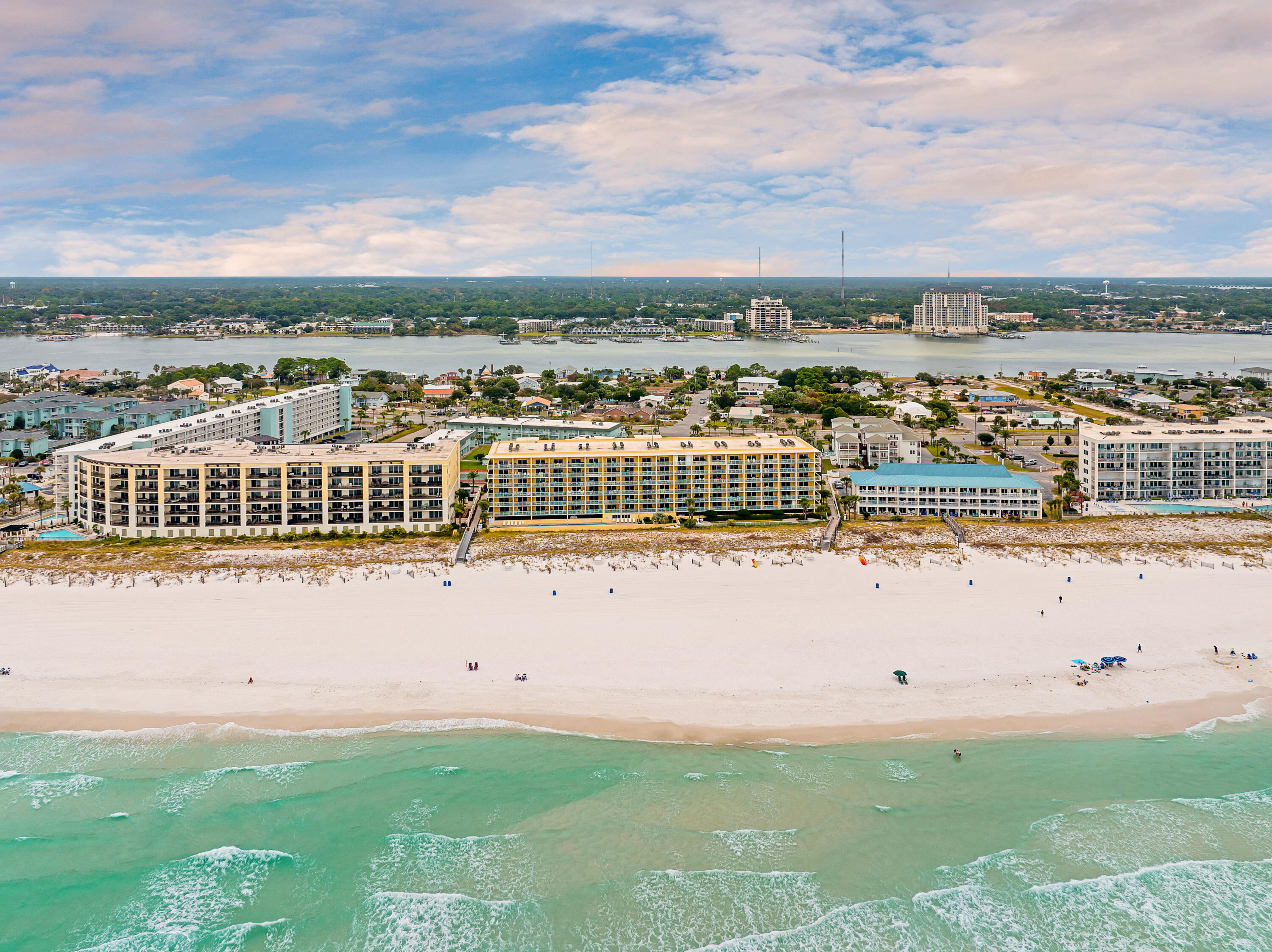 PELICAN ISLE - Residential