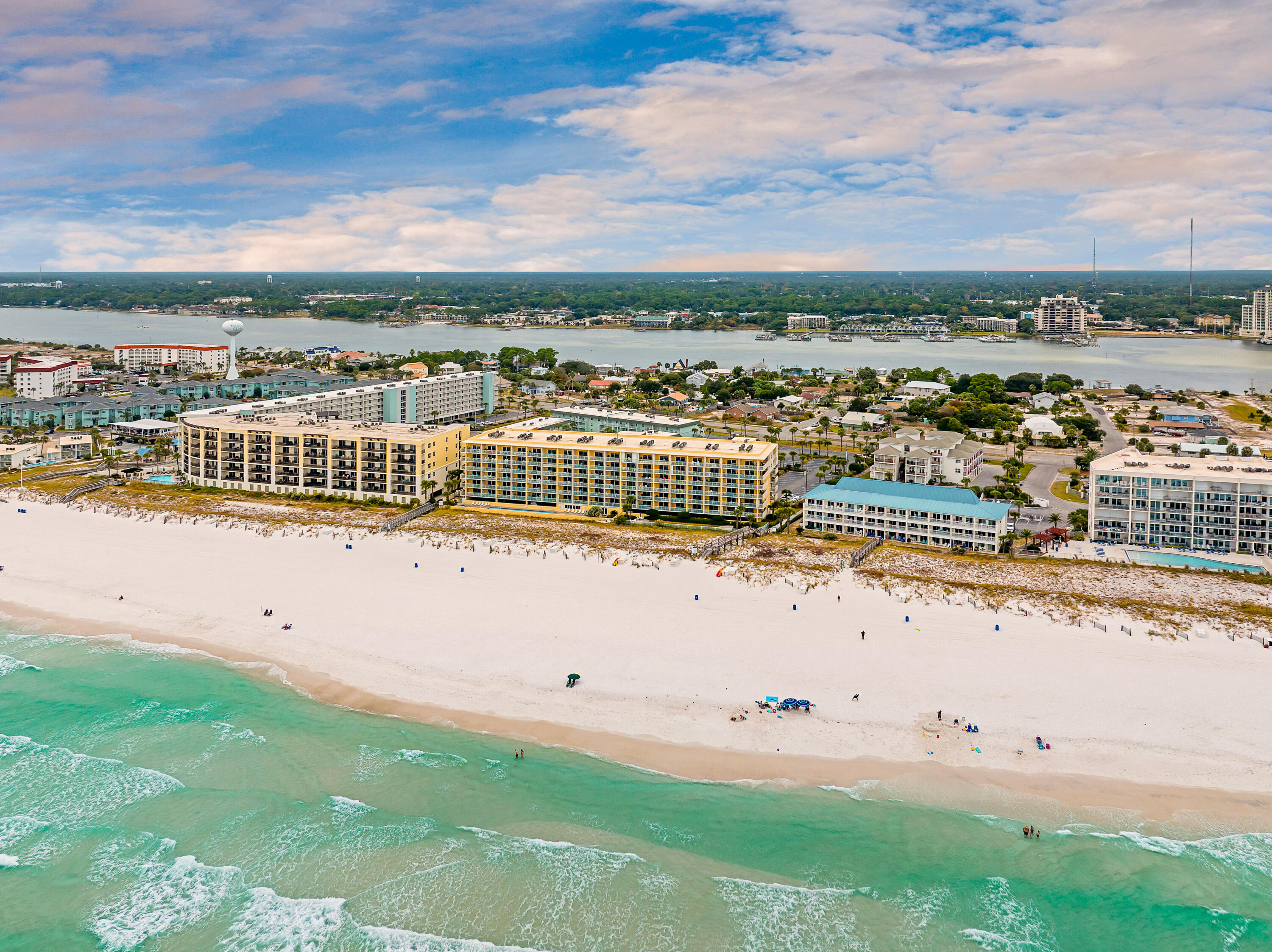 PELICAN ISLE - Residential