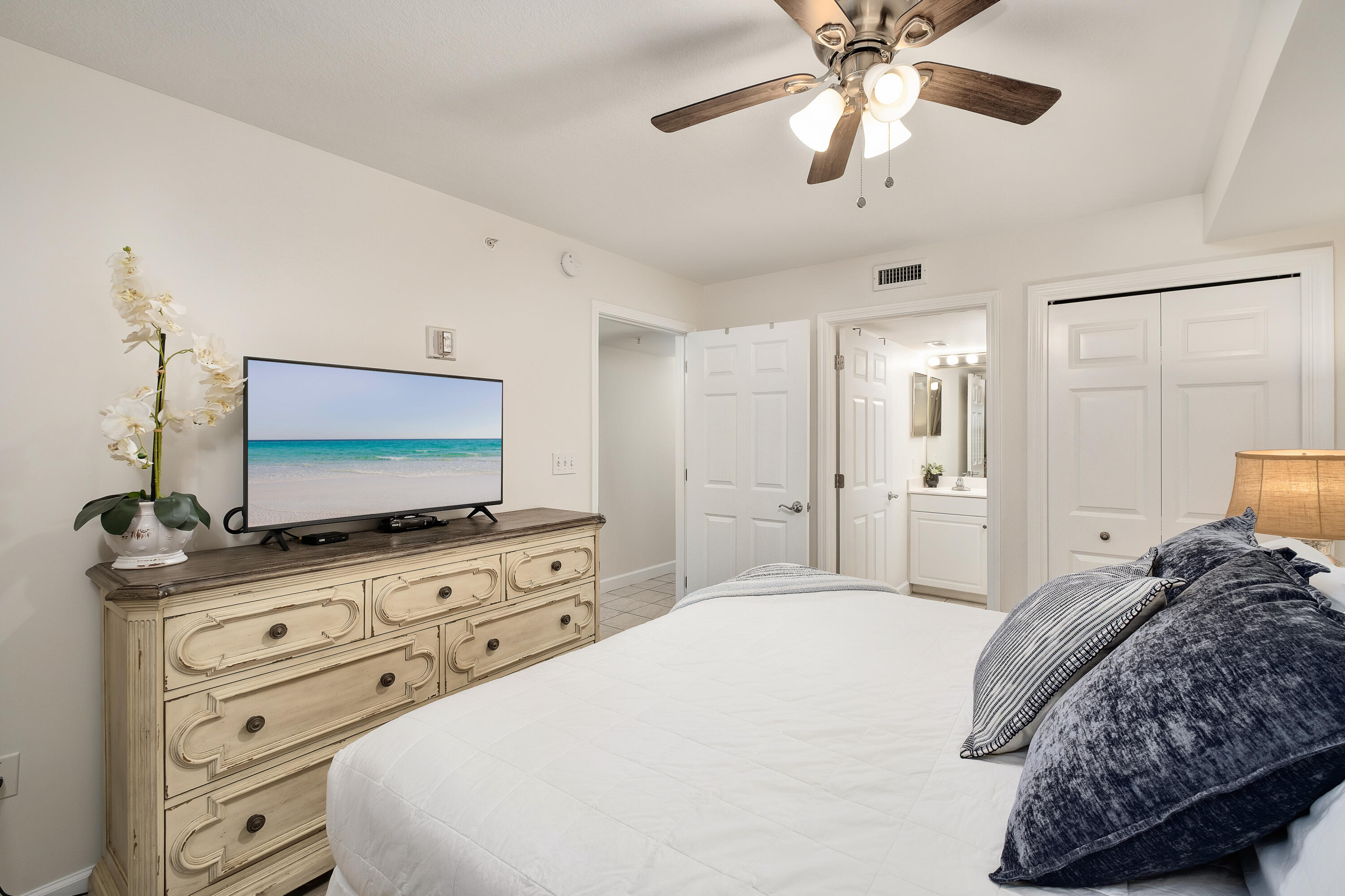 PELICAN ISLE - Residential