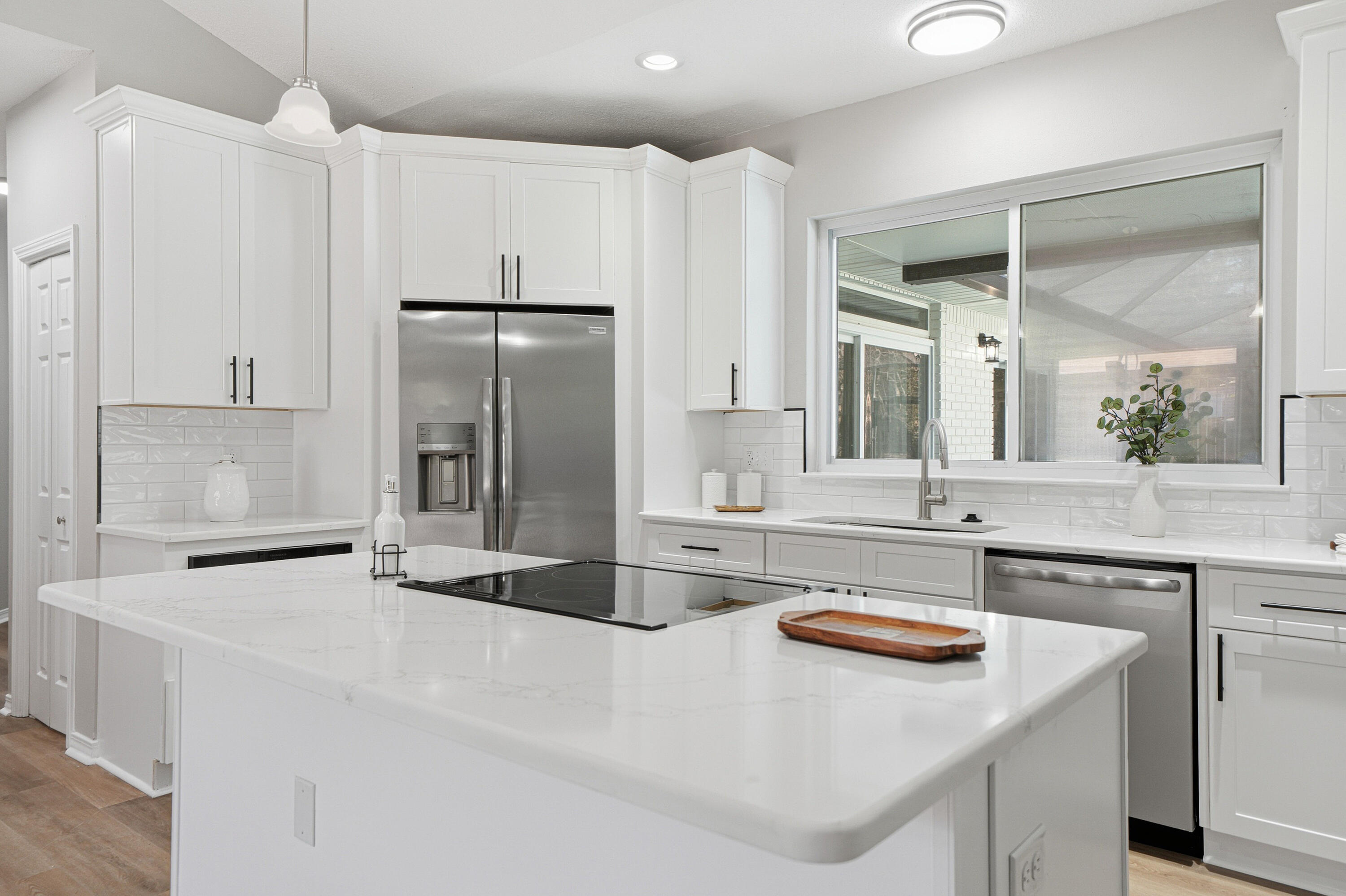 SOUND RETREAT - Residential