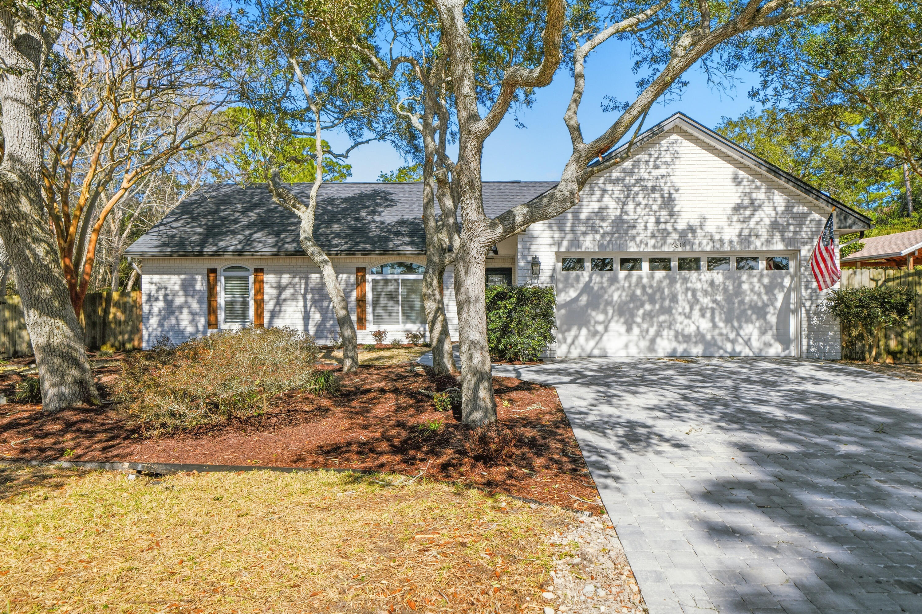 SOUND RETREAT - Residential