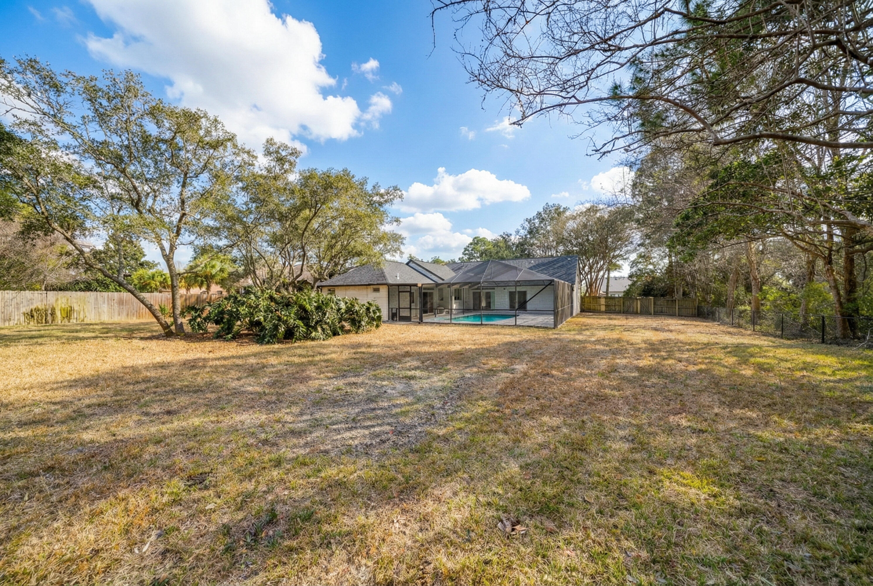 SOUND RETREAT - Residential