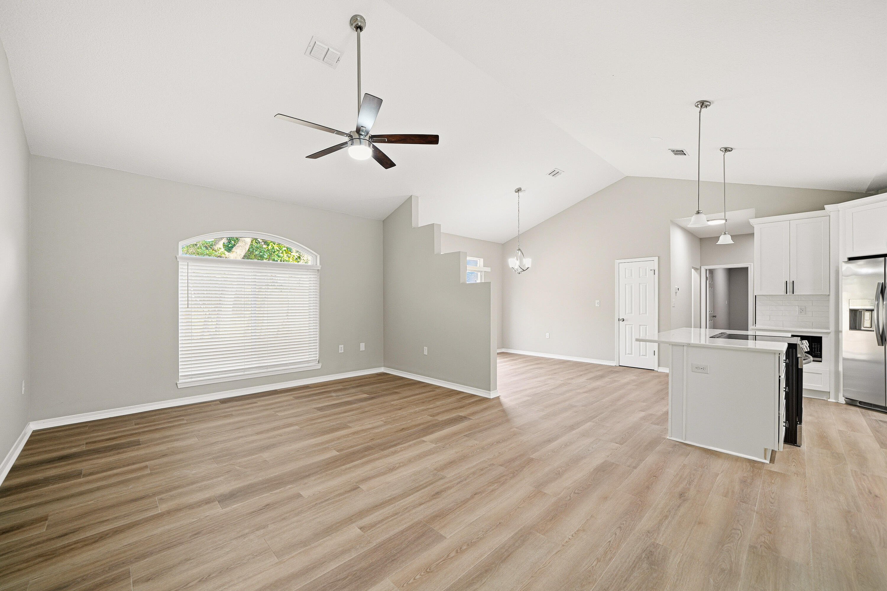 SOUND RETREAT - Residential