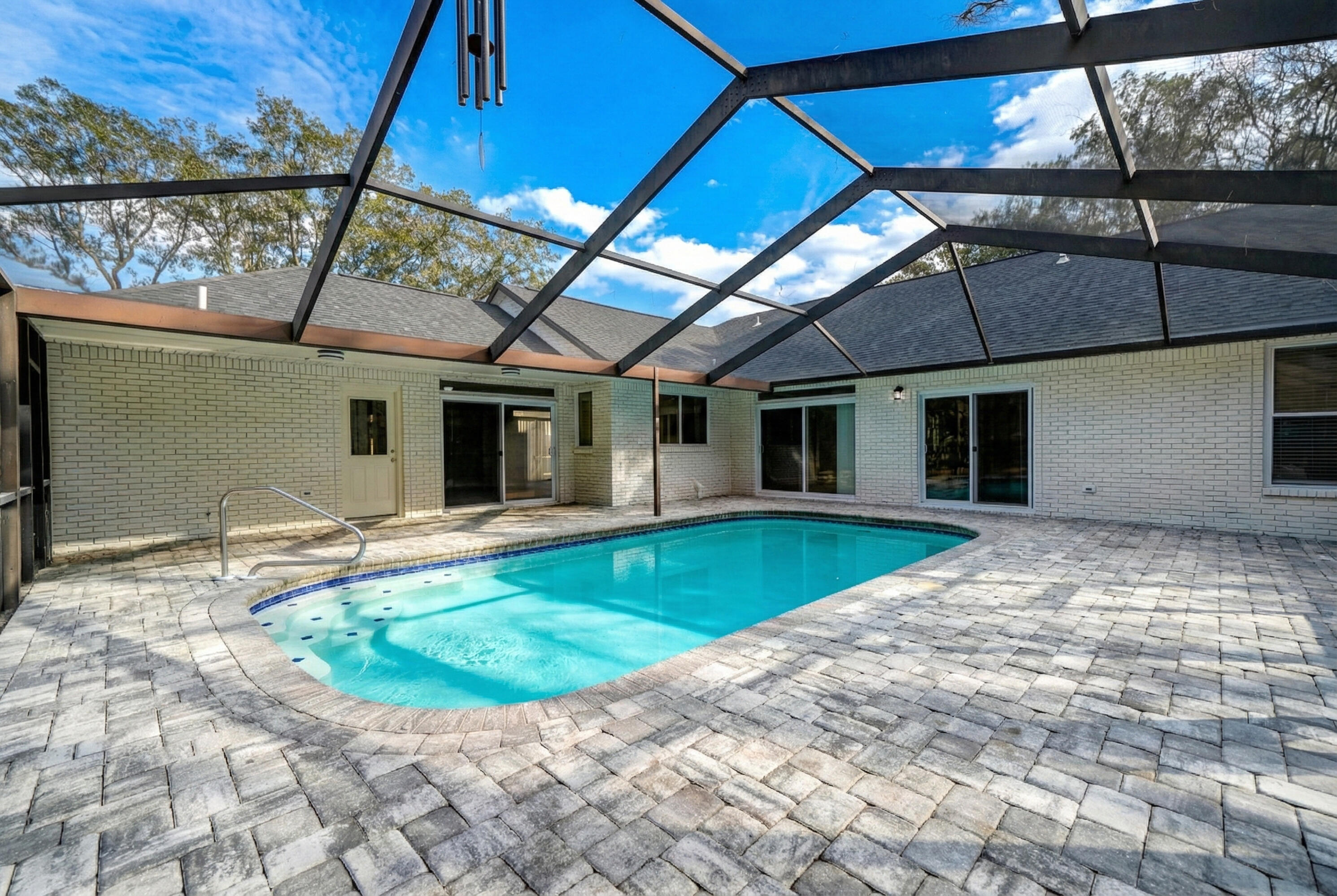 SOUND RETREAT - Residential