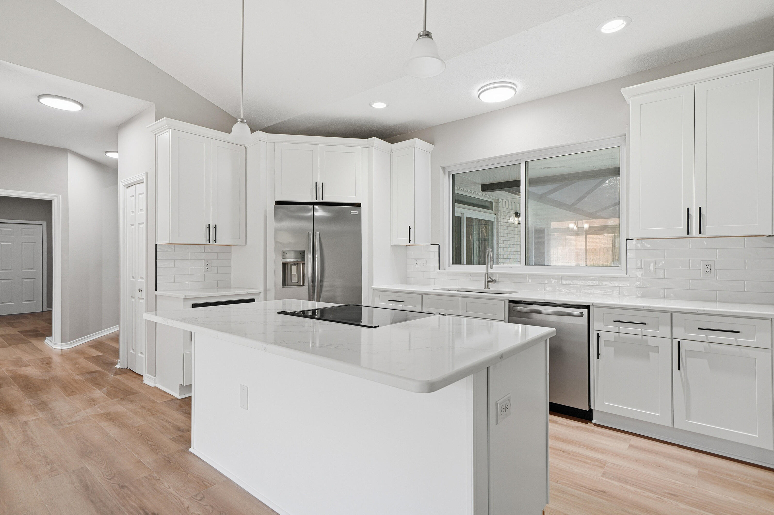 SOUND RETREAT - Residential