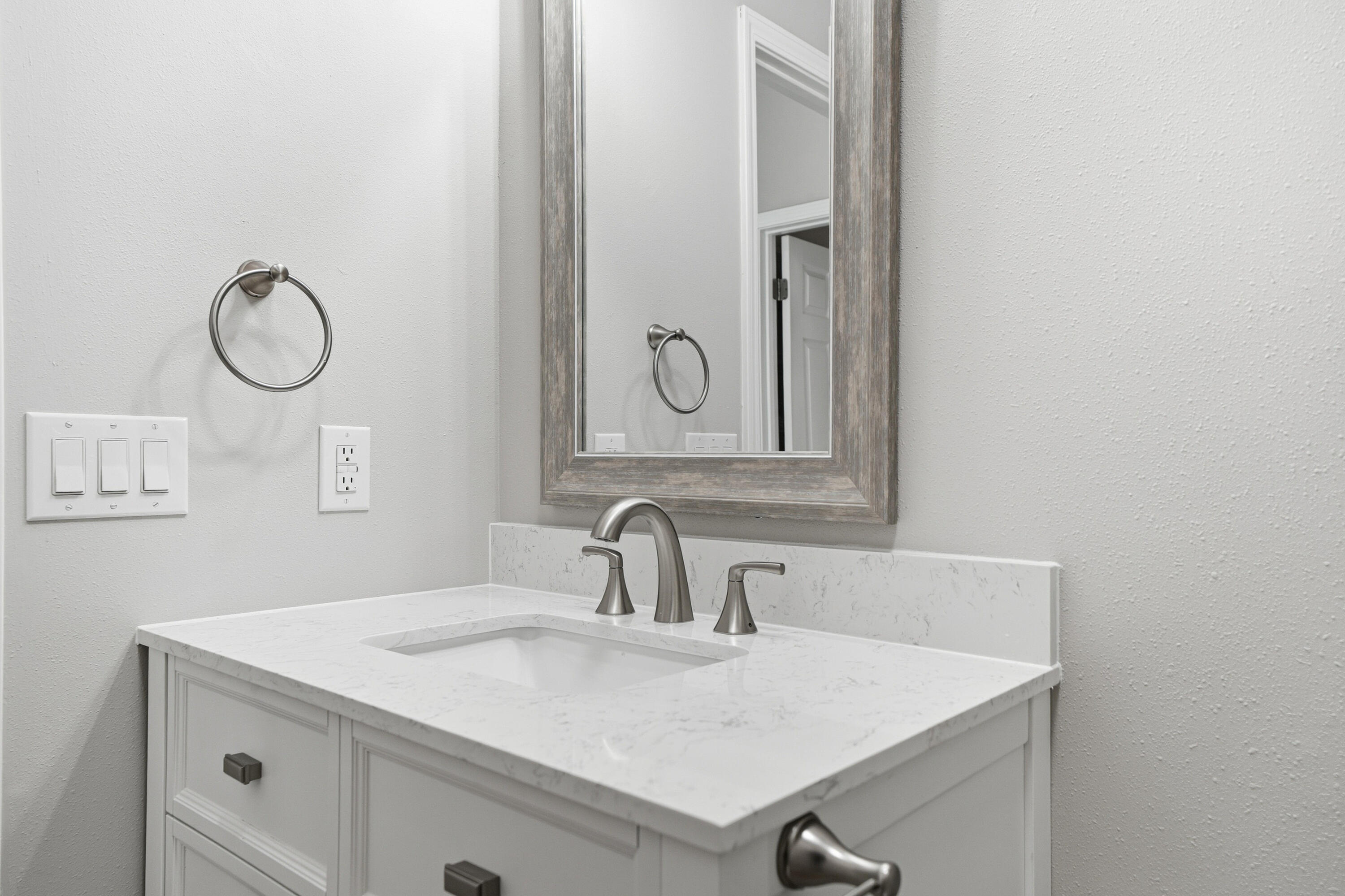 SOUND RETREAT - Residential