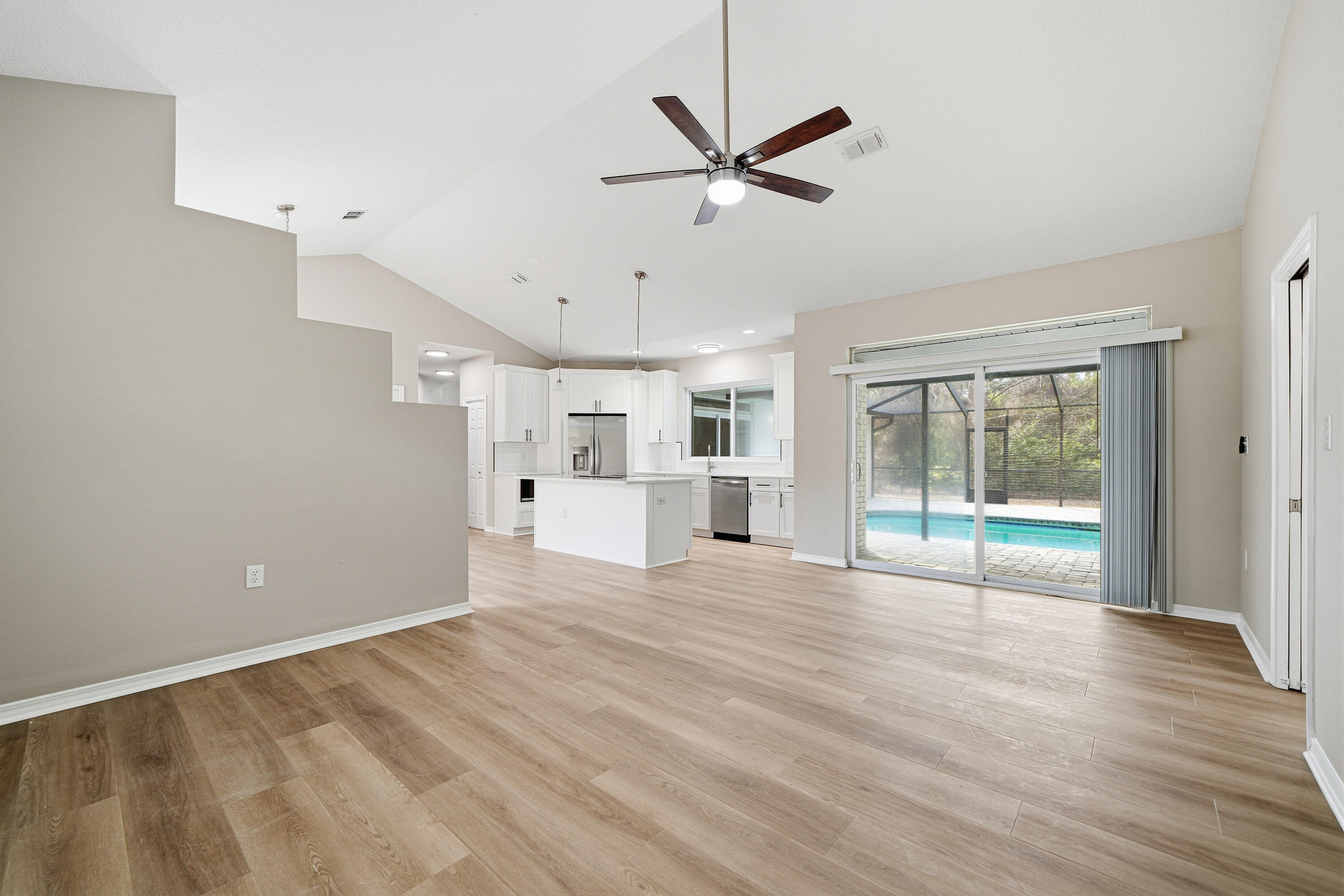 SOUND RETREAT - Residential