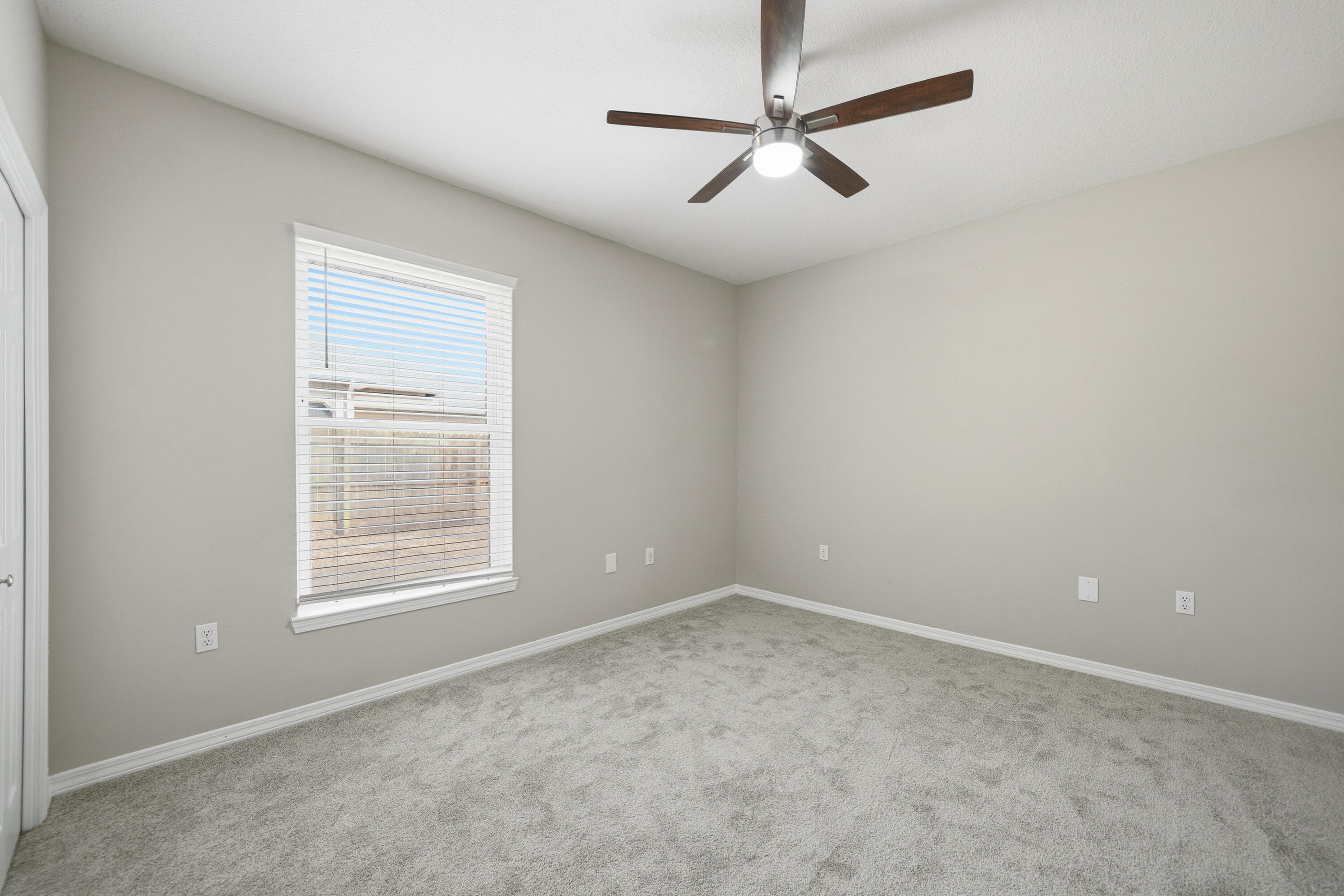 SOUND RETREAT - Residential