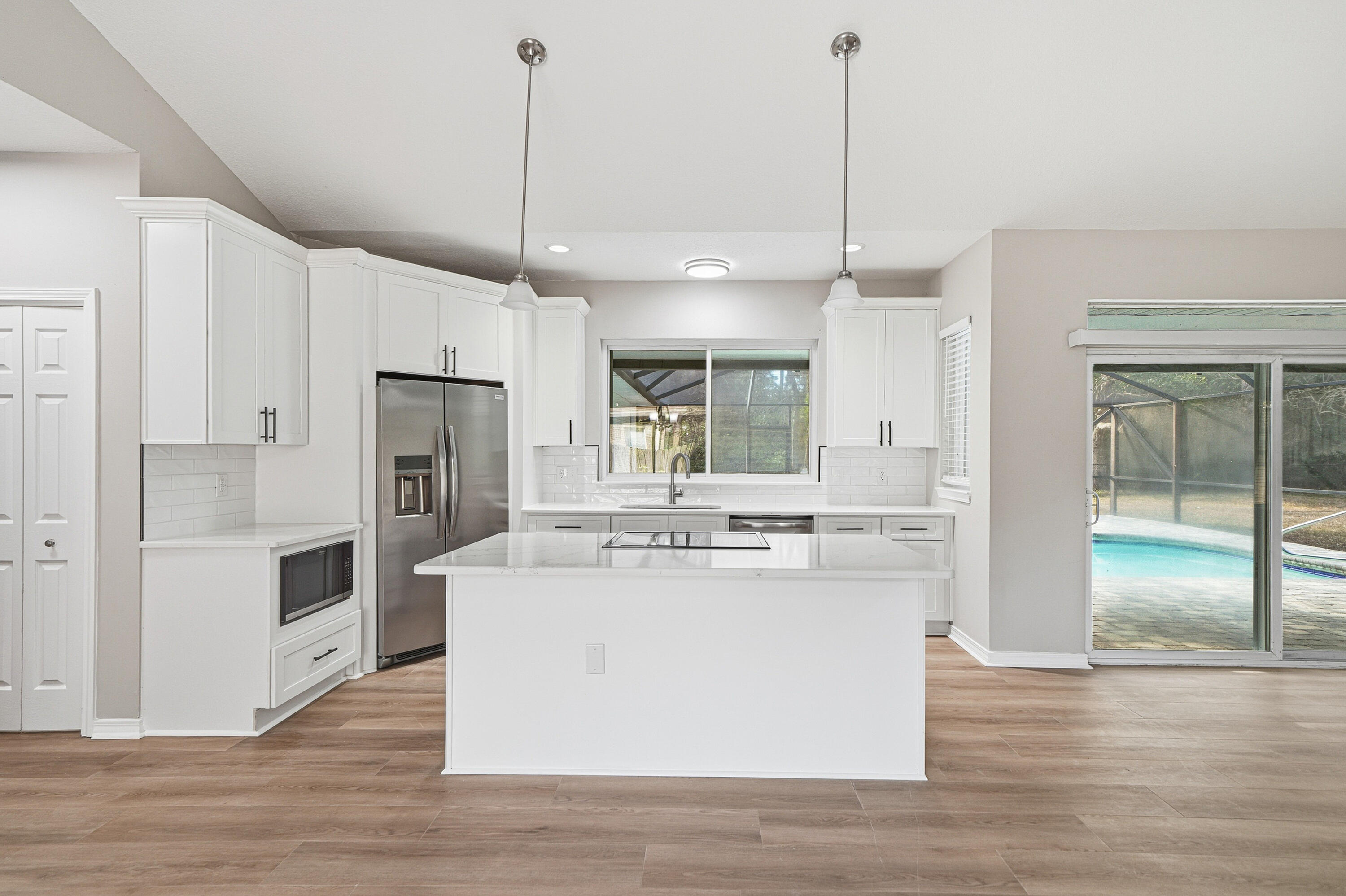 SOUND RETREAT - Residential