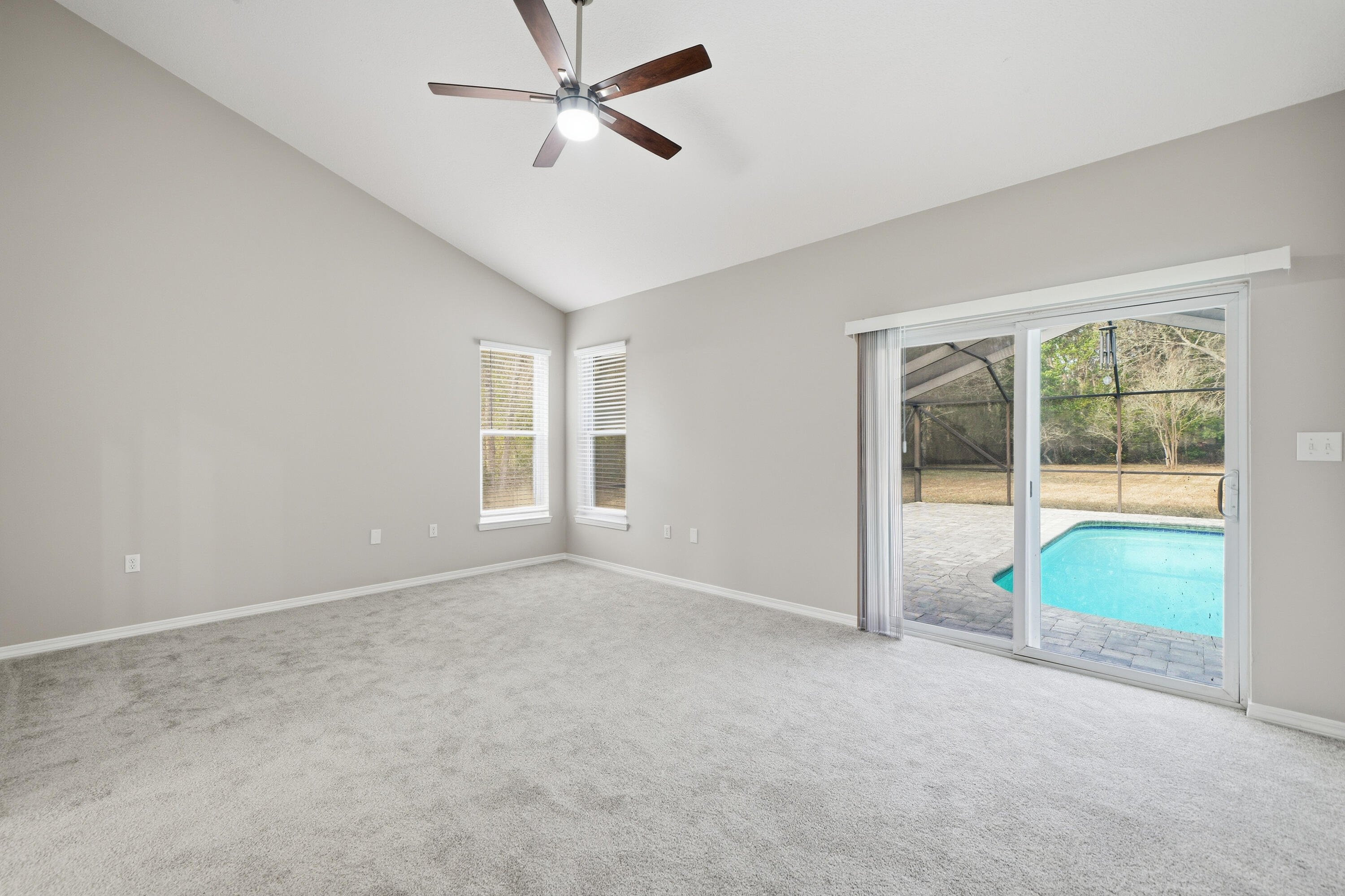 SOUND RETREAT - Residential