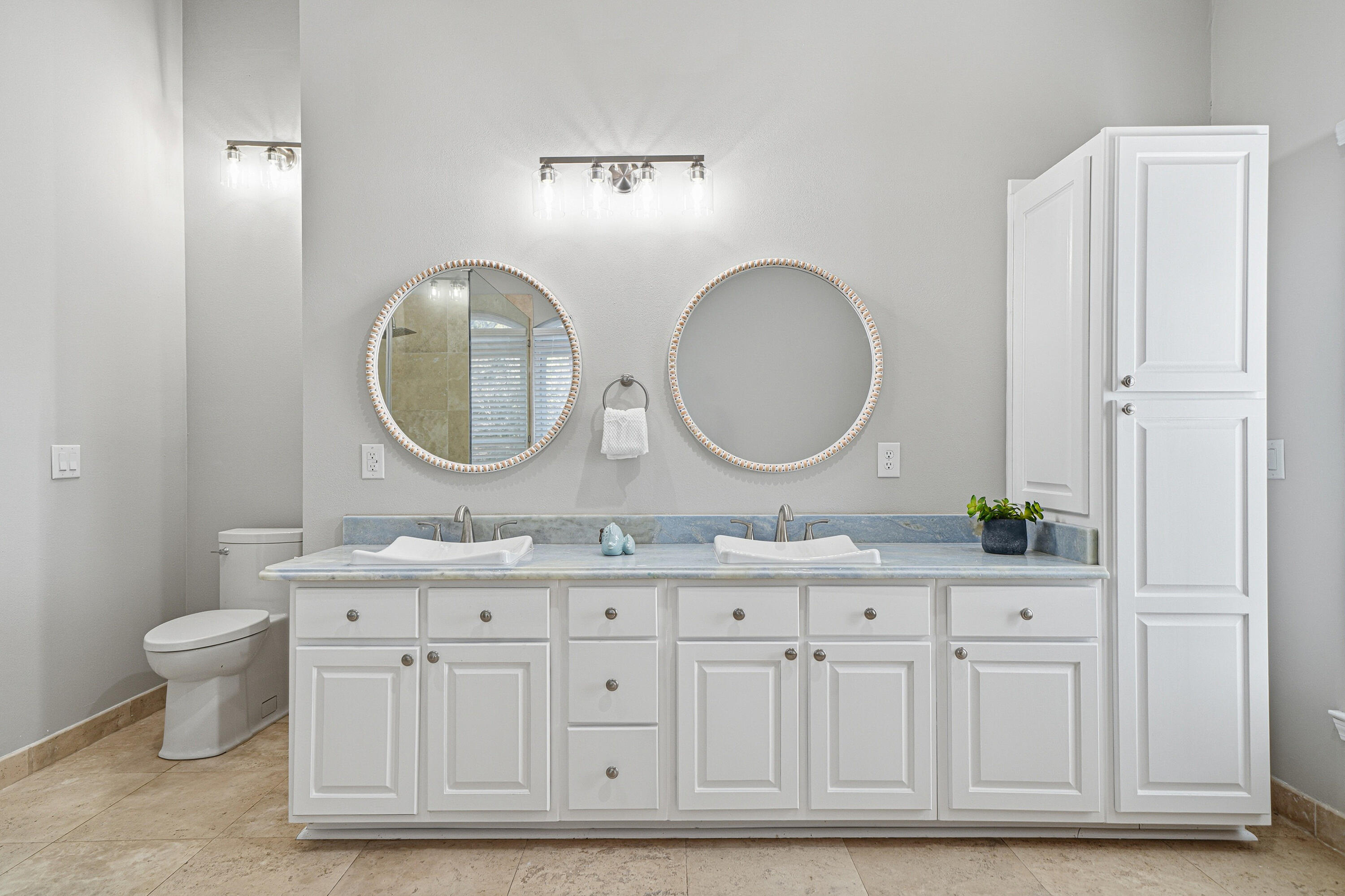 SOUND RETREAT - Residential