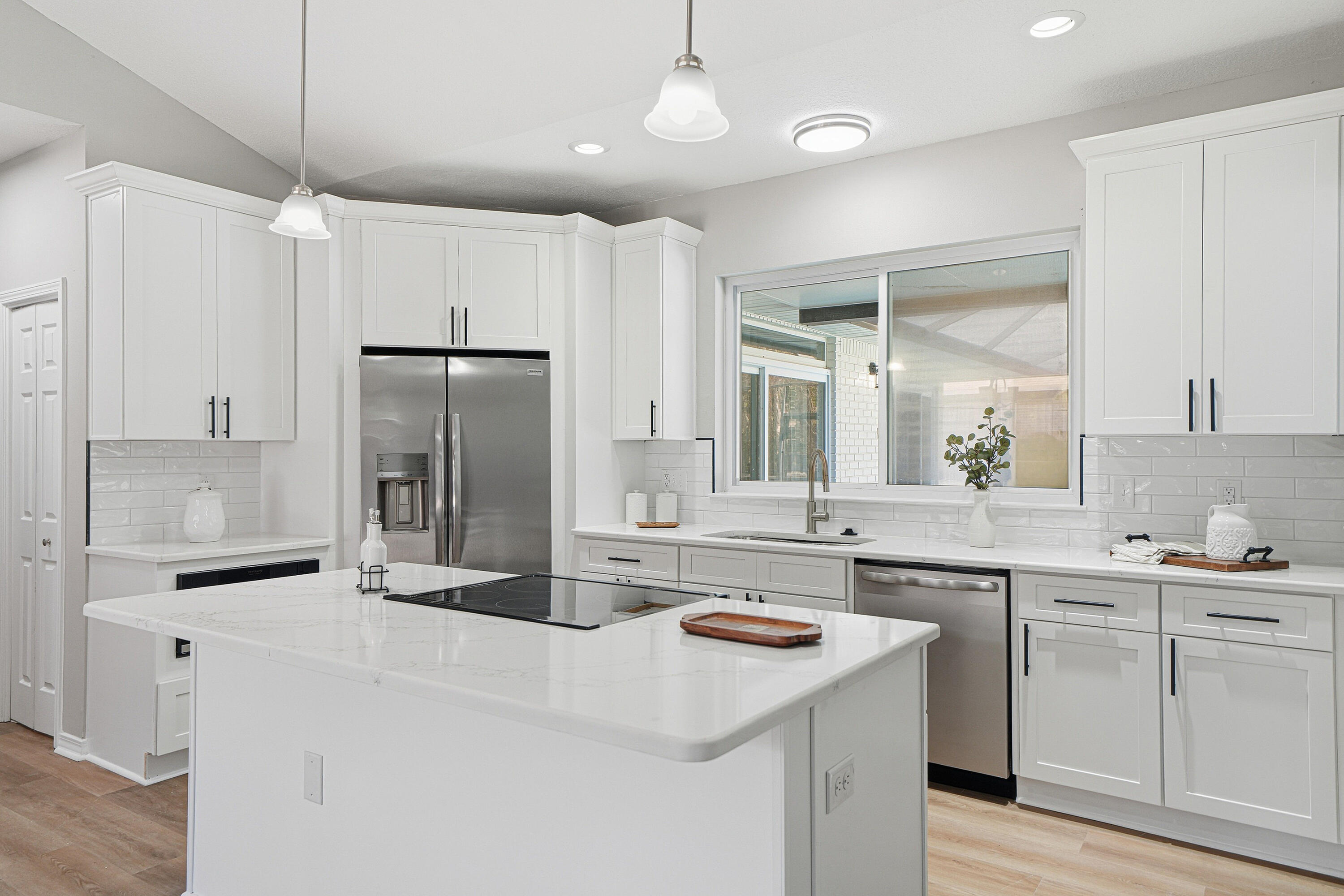 SOUND RETREAT - Residential