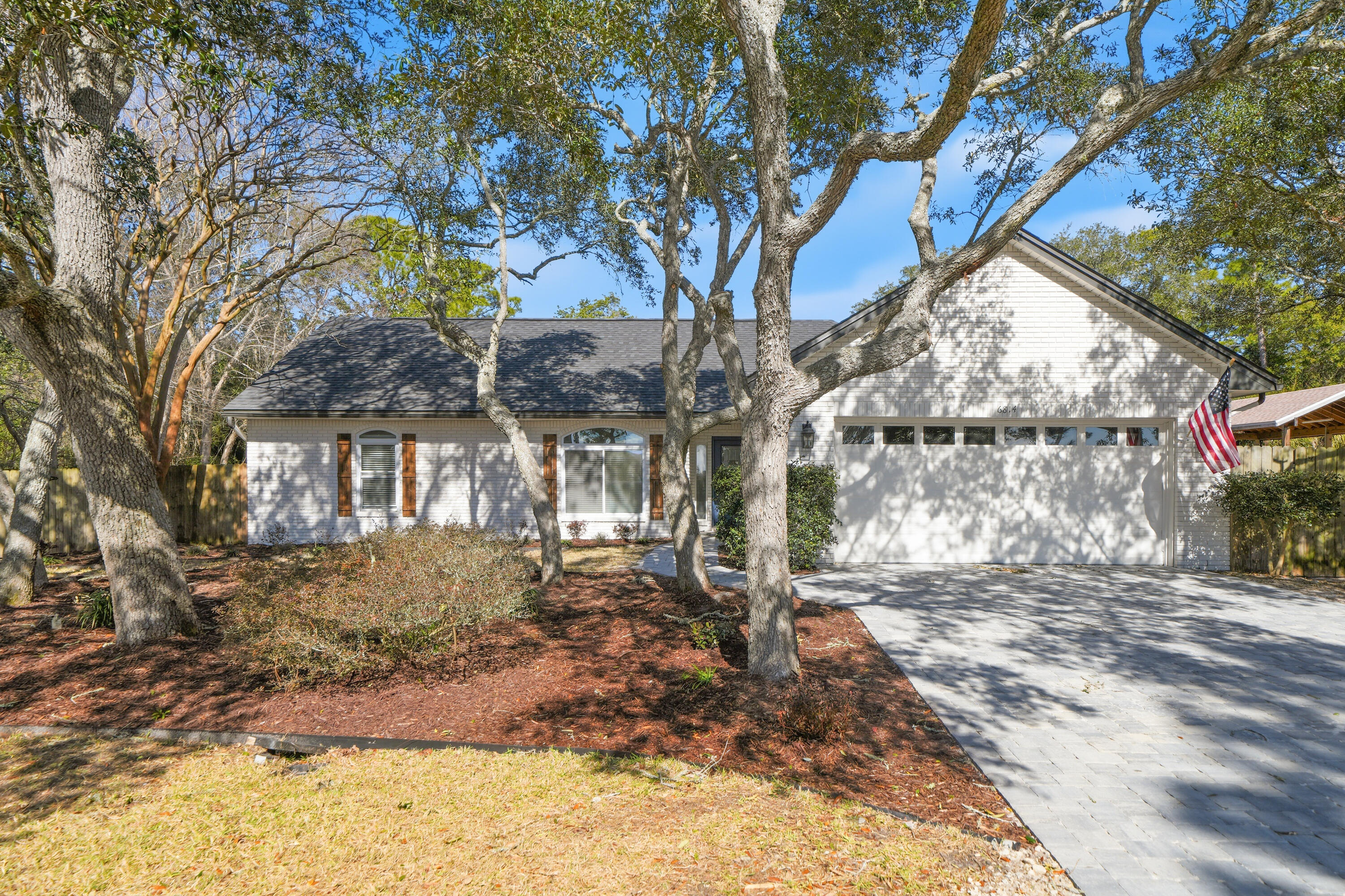 SOUND RETREAT - Residential