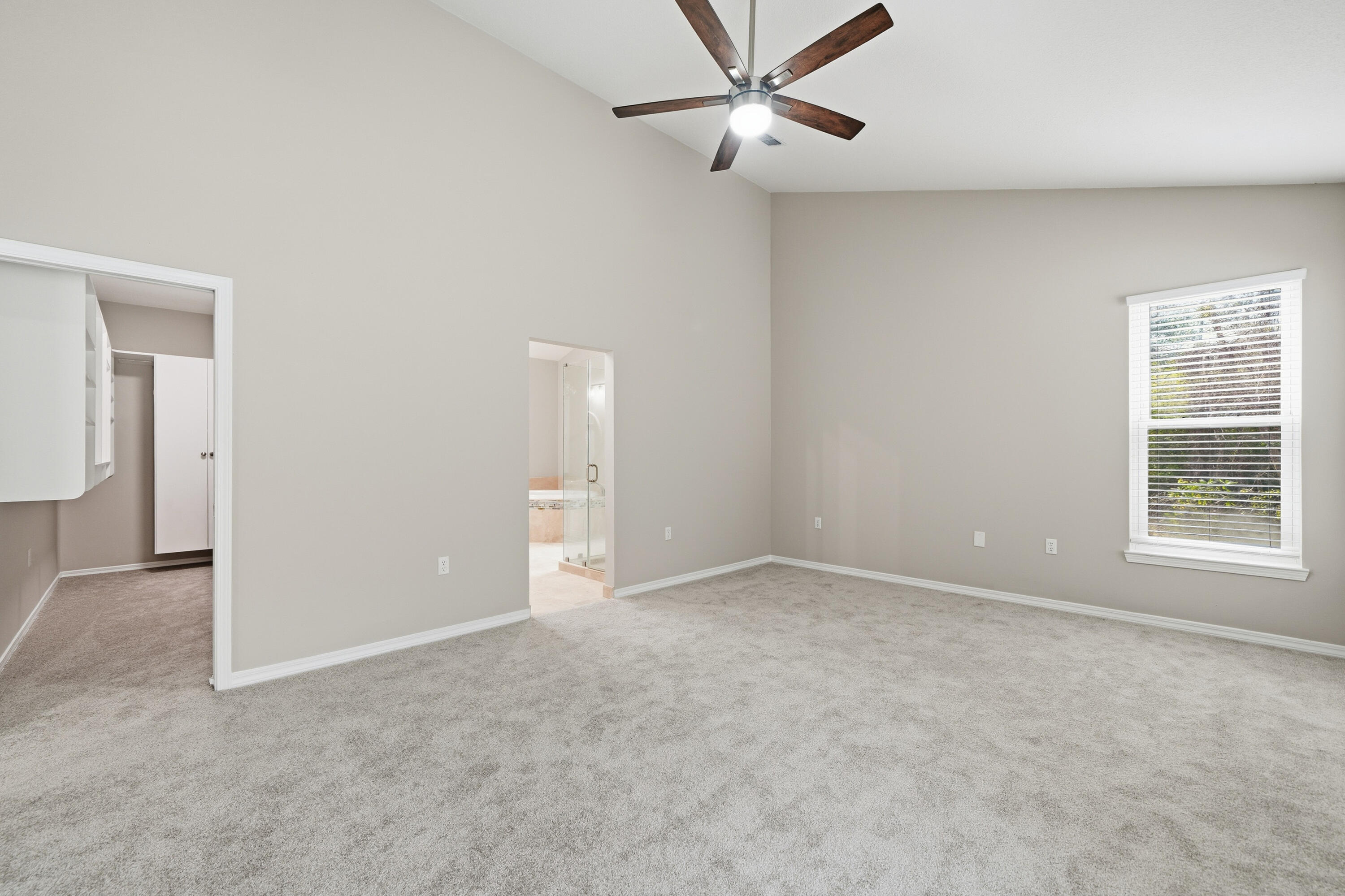 SOUND RETREAT - Residential