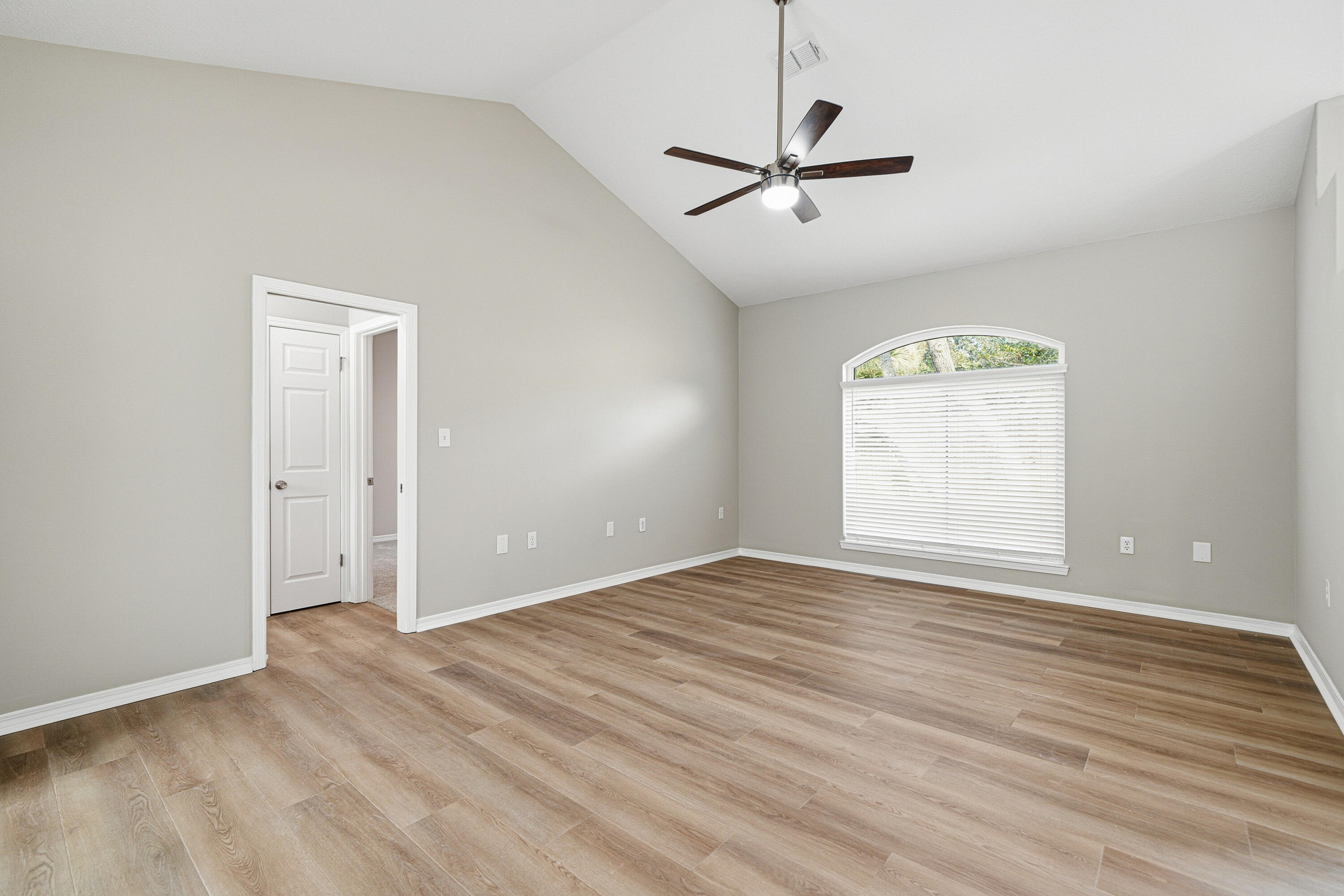 SOUND RETREAT - Residential